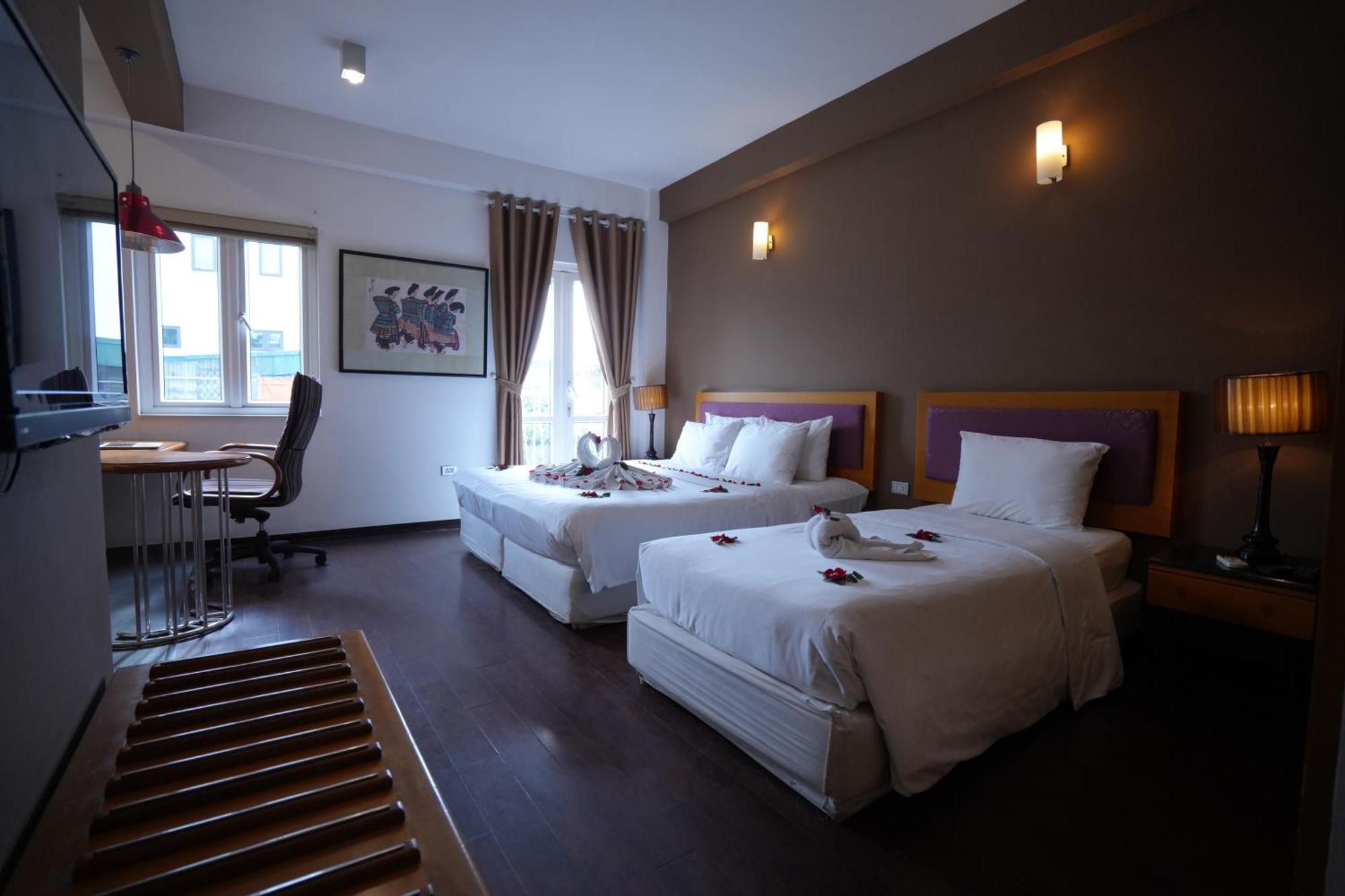 Golden Sunshine And Travel Hotel 4*
