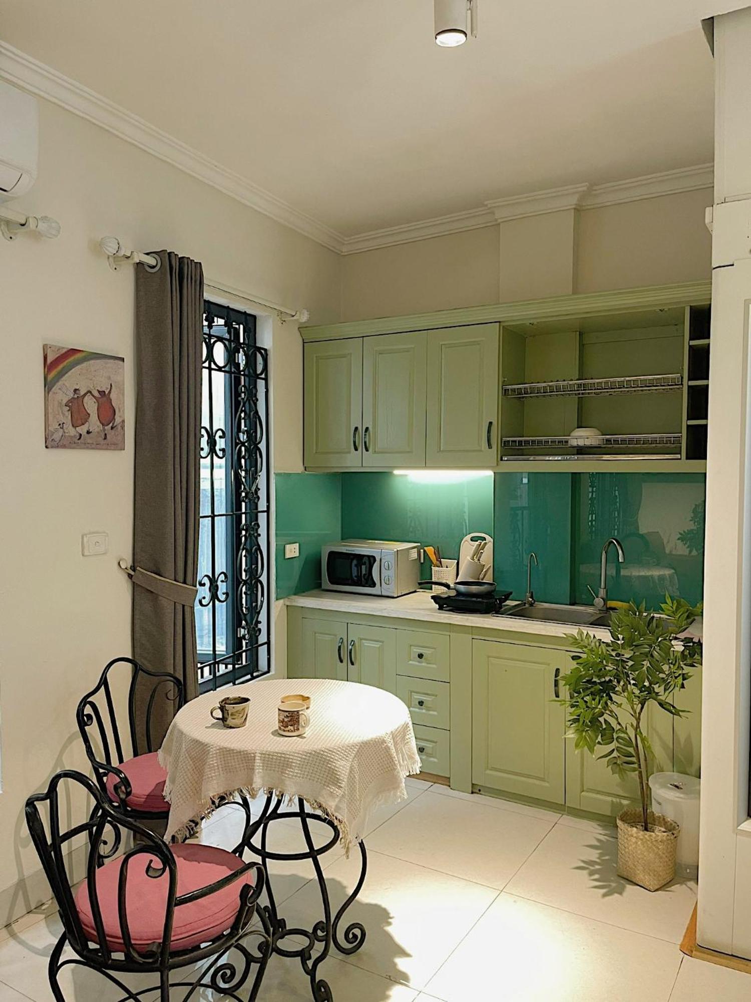 Migo Housing - Beer Street - Lift And Spacious - Ensuite Kitchen - Ensuite Bathroom Hanoi