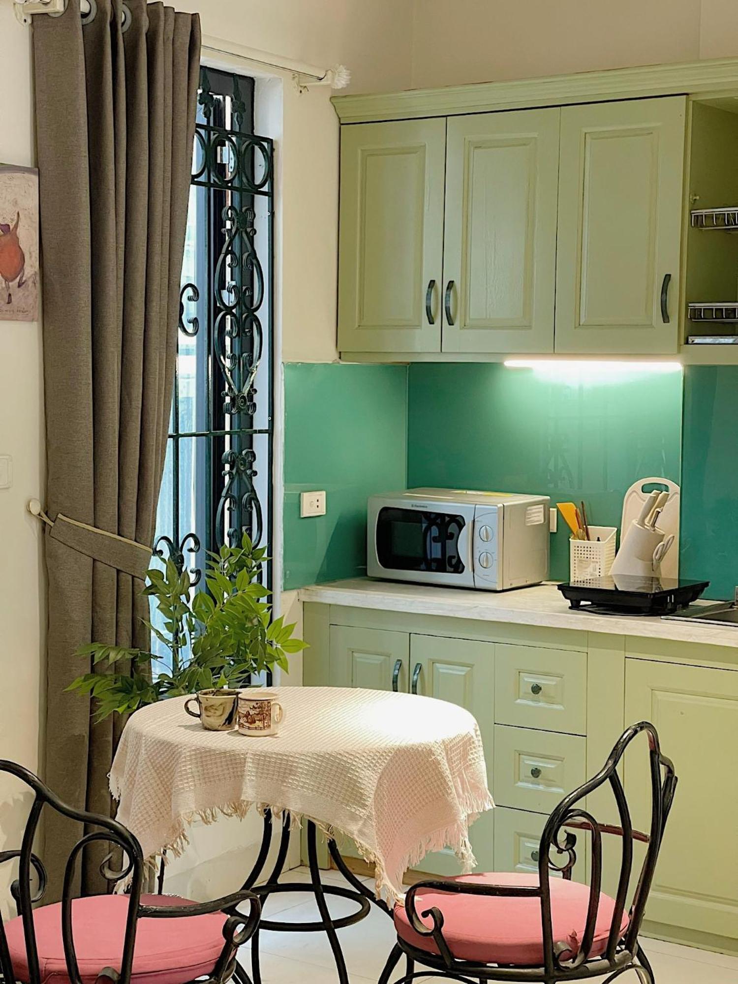 Migo Housing - Beer Street - Lift And Spacious - Ensuite Kitchen - Ensuite Bathroom Pangsapuri Hanoi