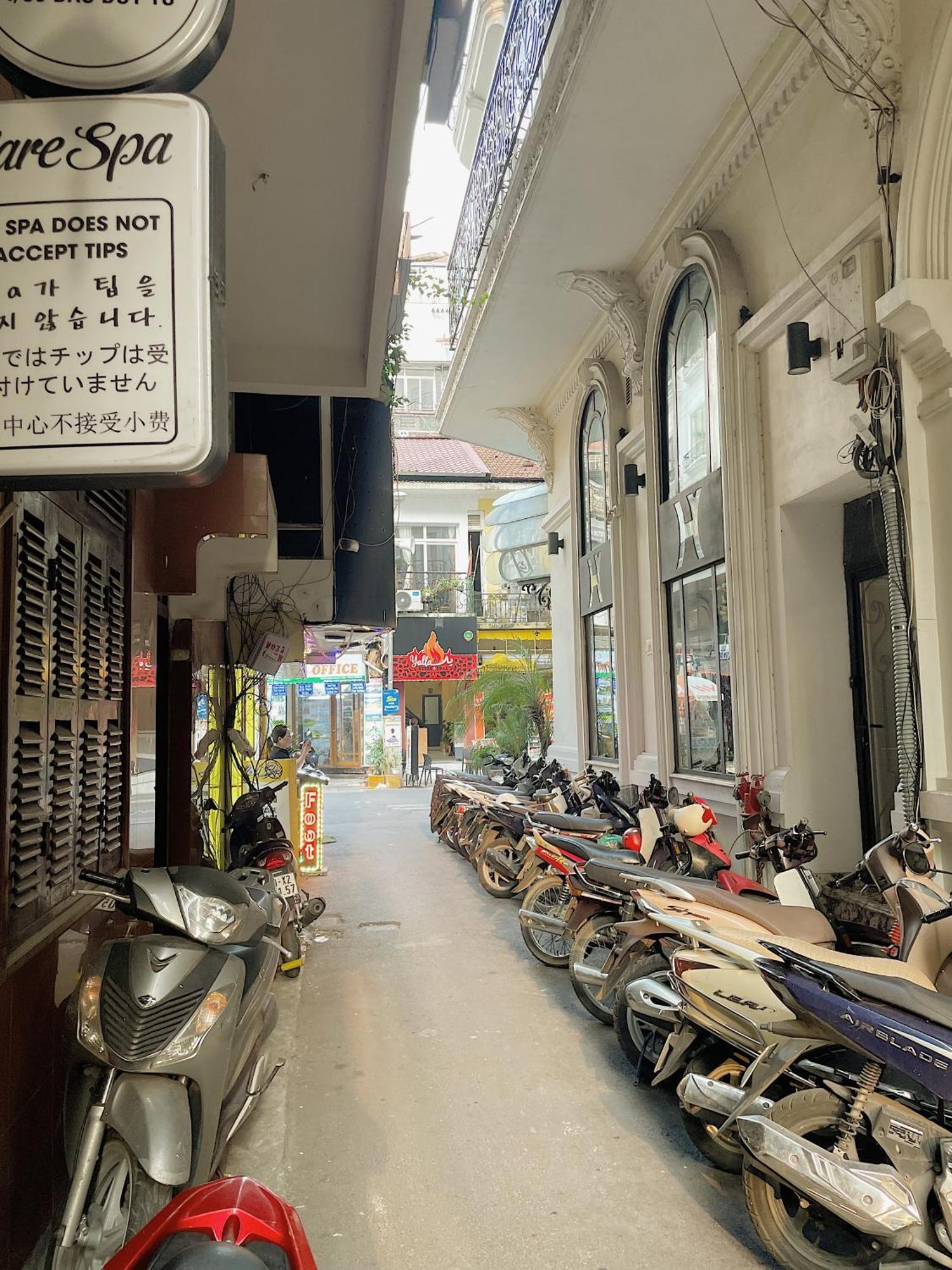 Migo Housing - Beer Street - Lift And Spacious - Ensuite Kitchen - Ensuite Bathroom * Hanoi