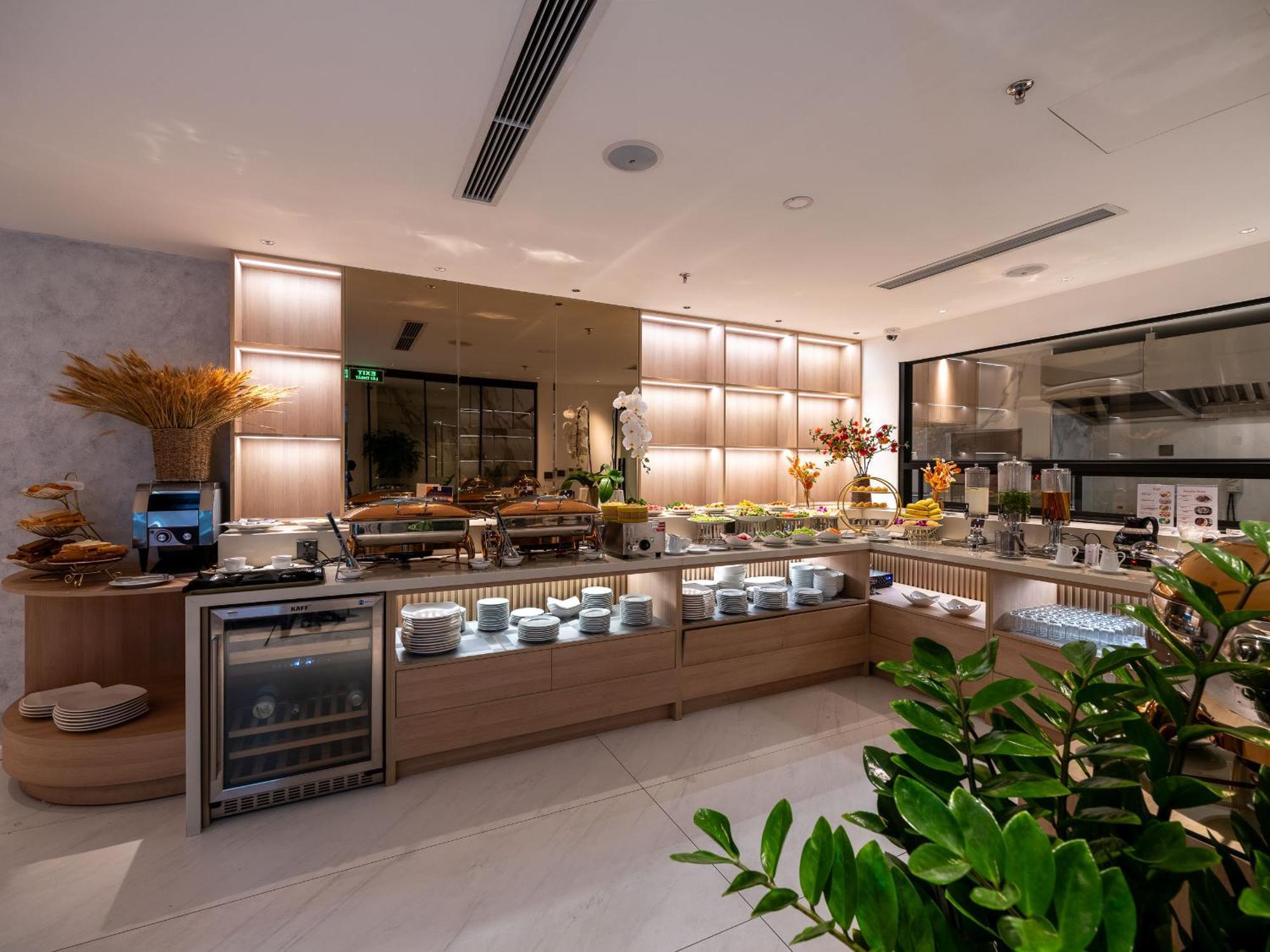 H Ha Noi Hotel