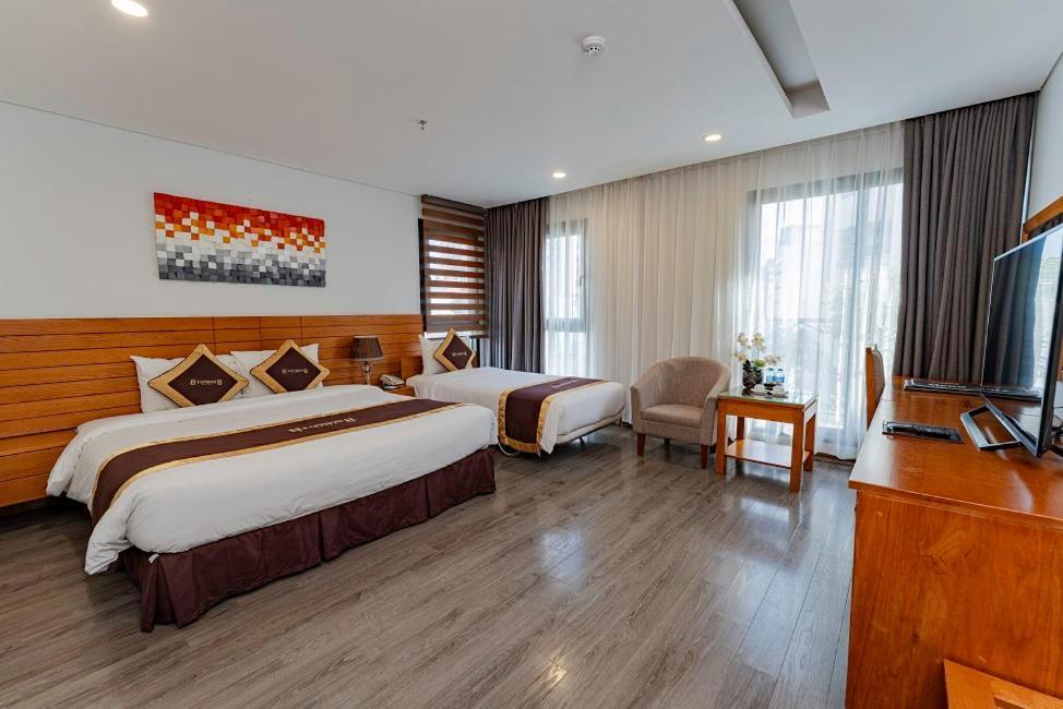 London Hotel 4*