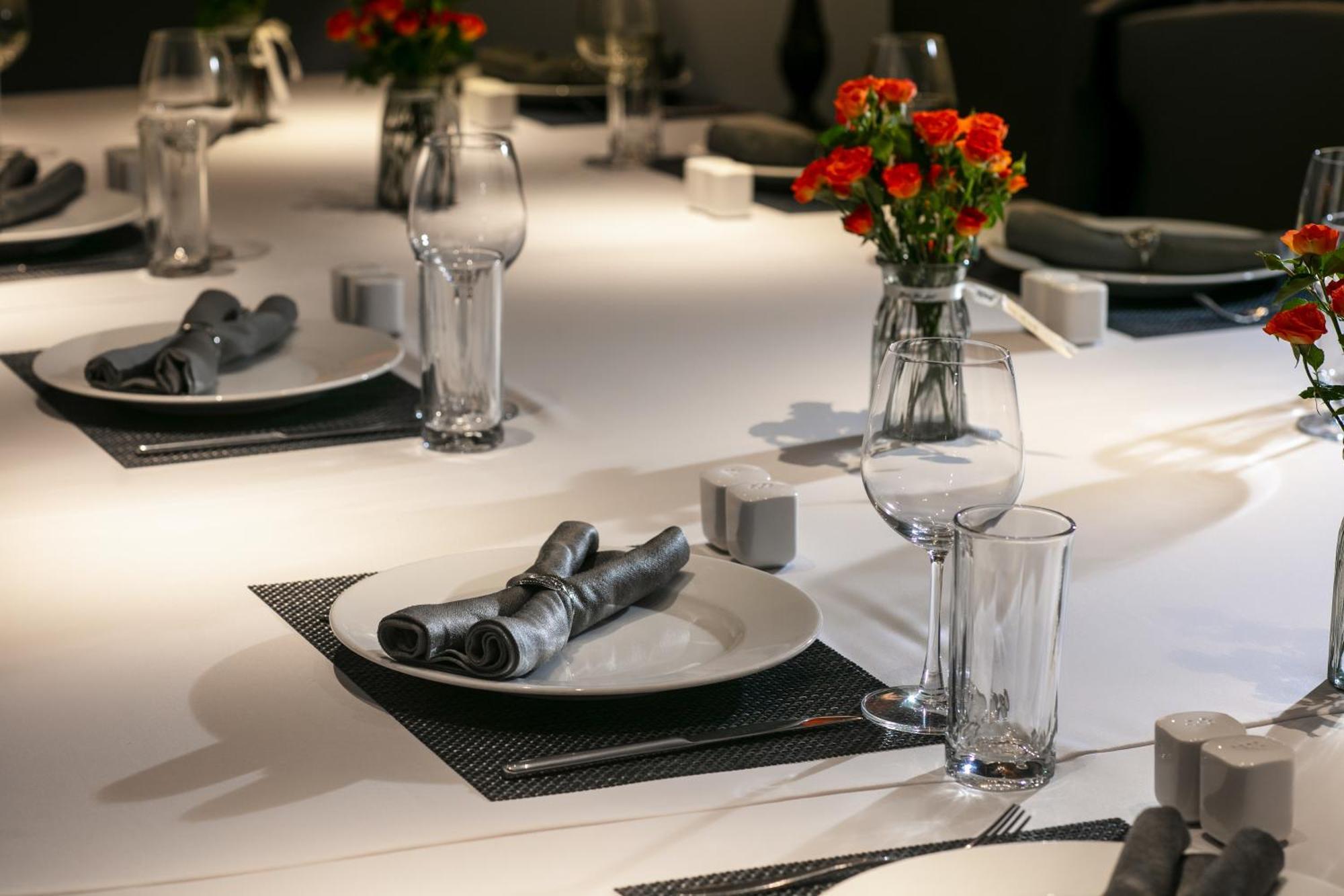 Khách sạn Anatole 5*