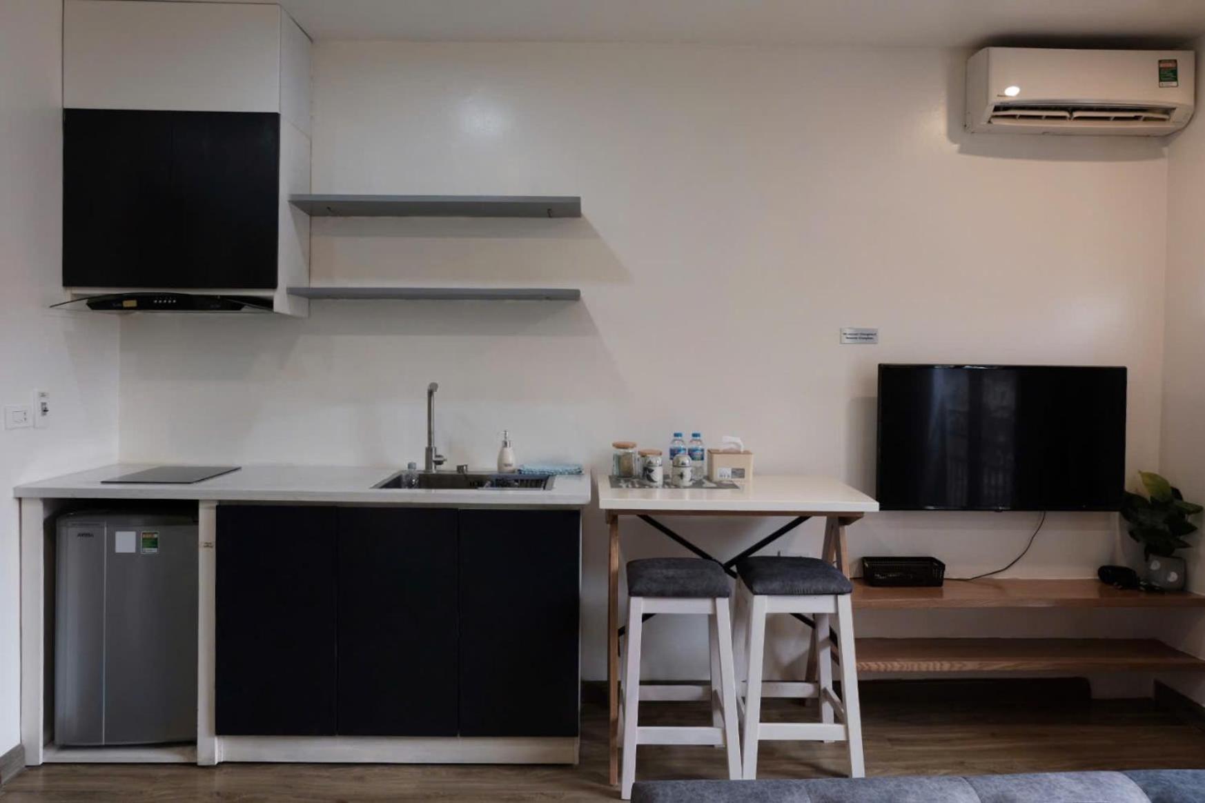 Apartment Ht5b - Old Quarter / Blue /open Balcony