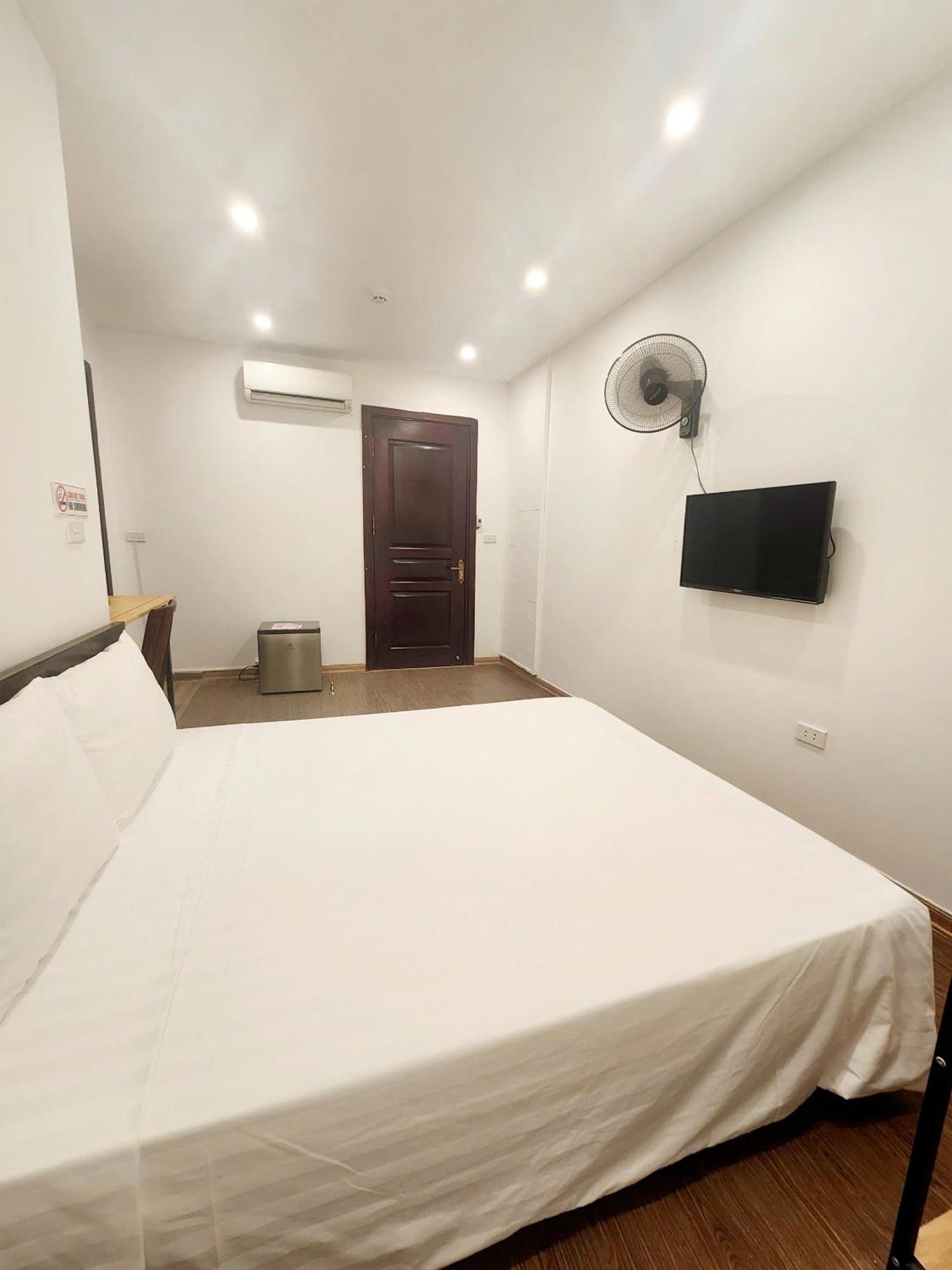 Lakeside House Apartment Hanoi