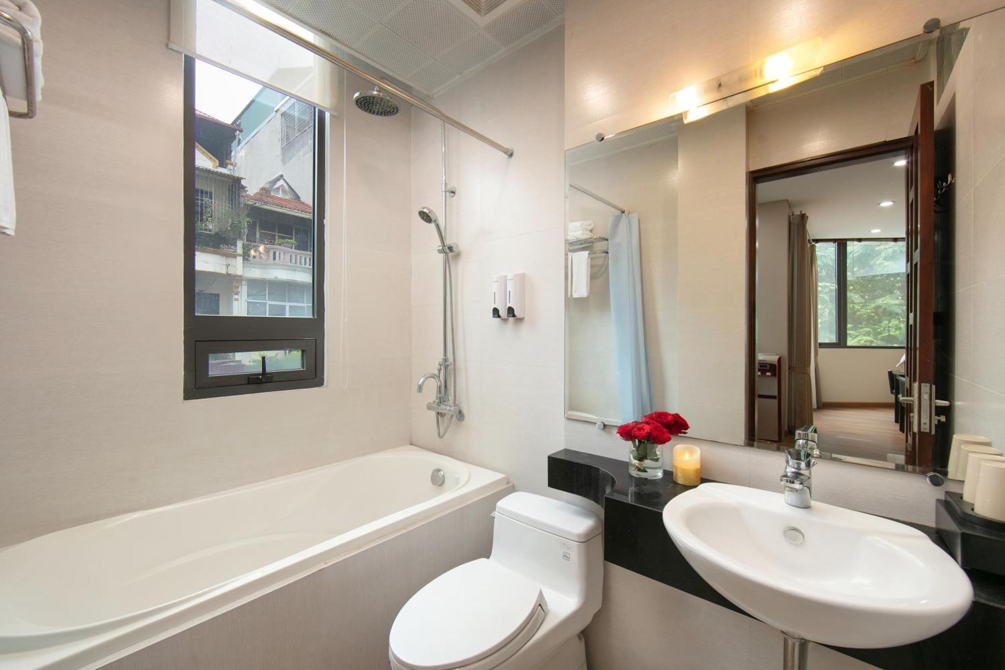 Hb Serviced - 12 Tran Quy Kien * Hanoi