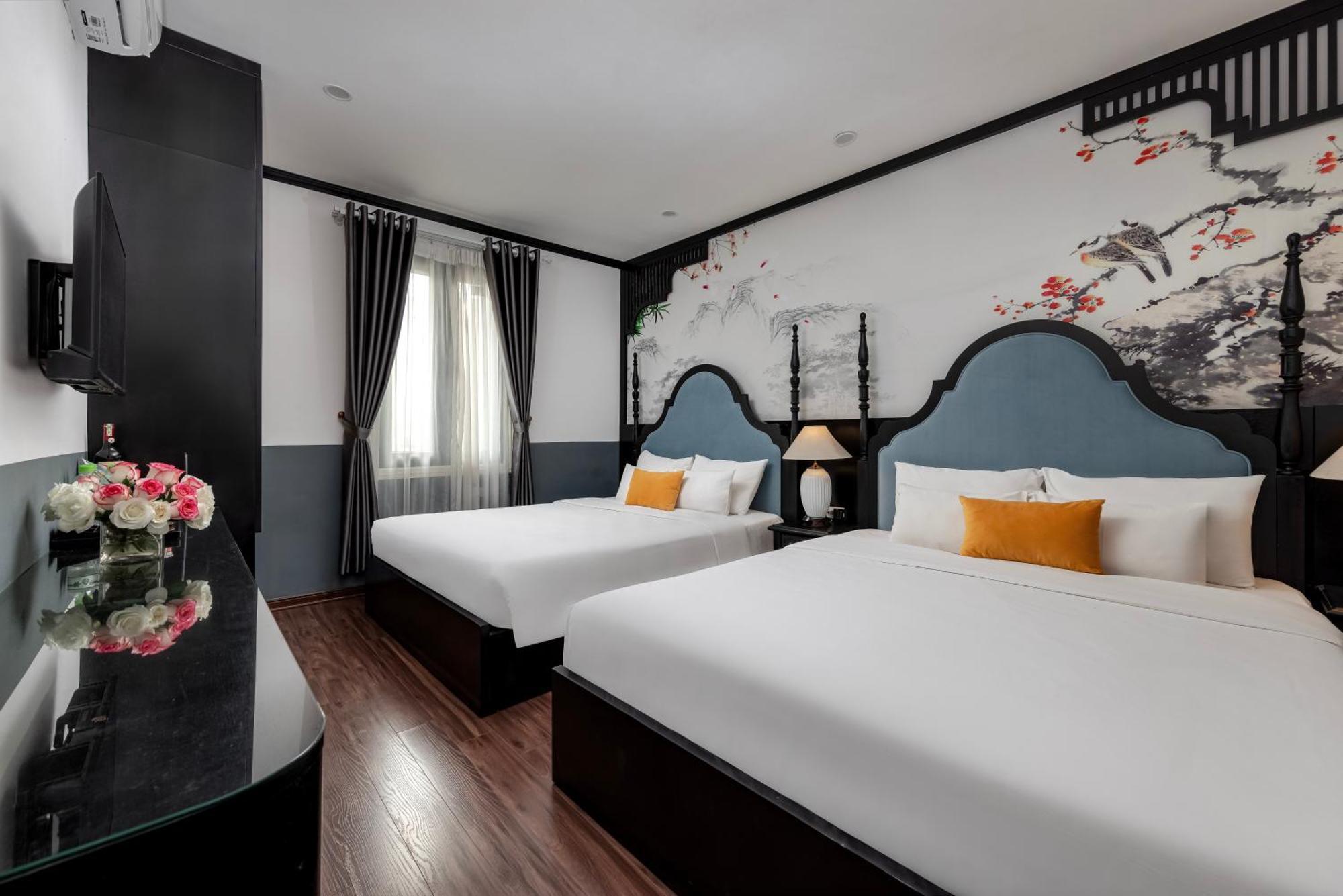 Elpis & Hotel