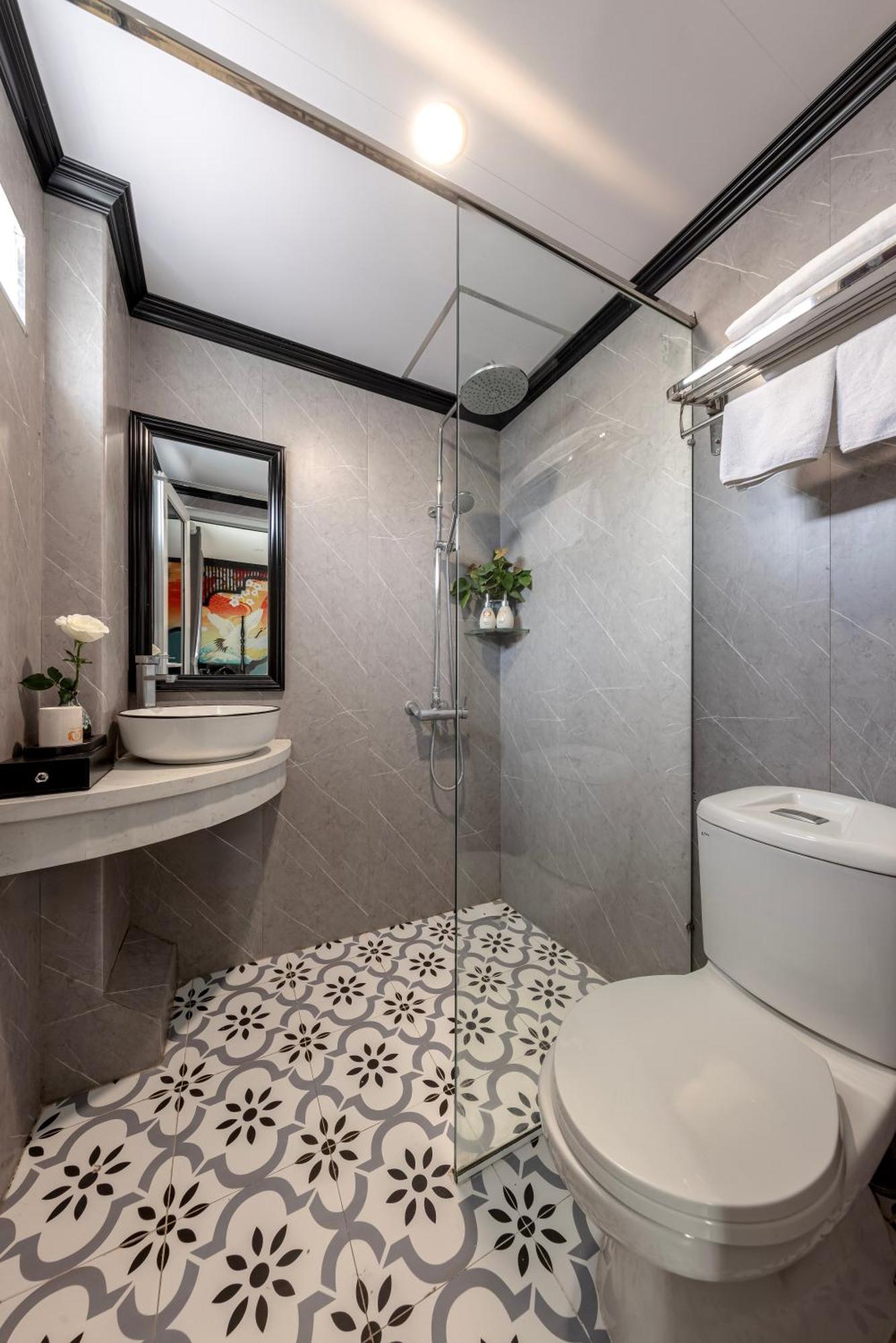 Elpis & Hotel Hanoi