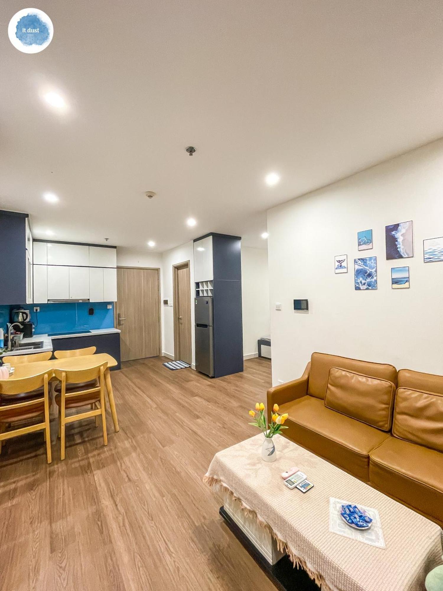 It Dust 1 - The Ocean Apartment