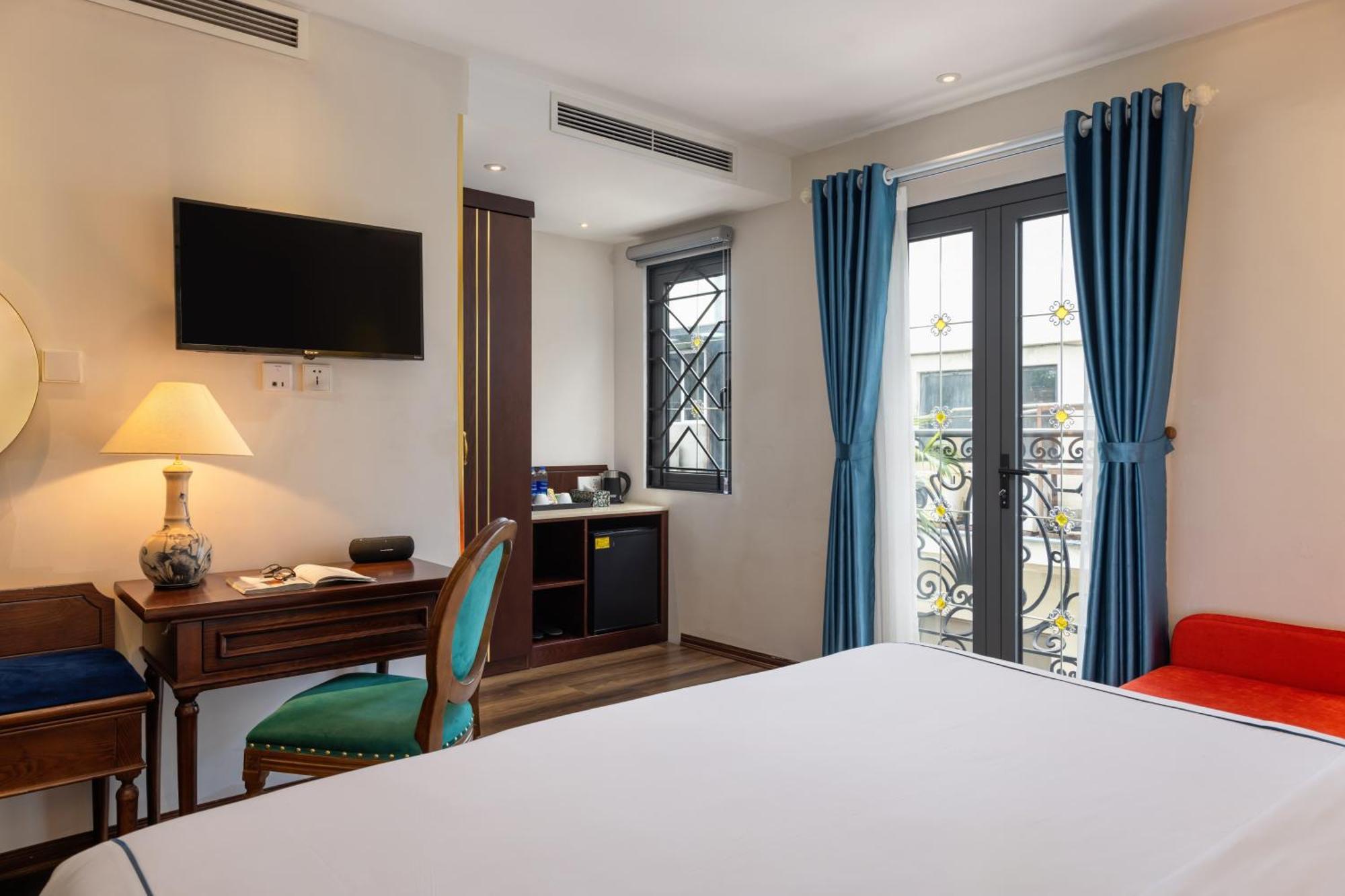 Hotel Calista & 4*