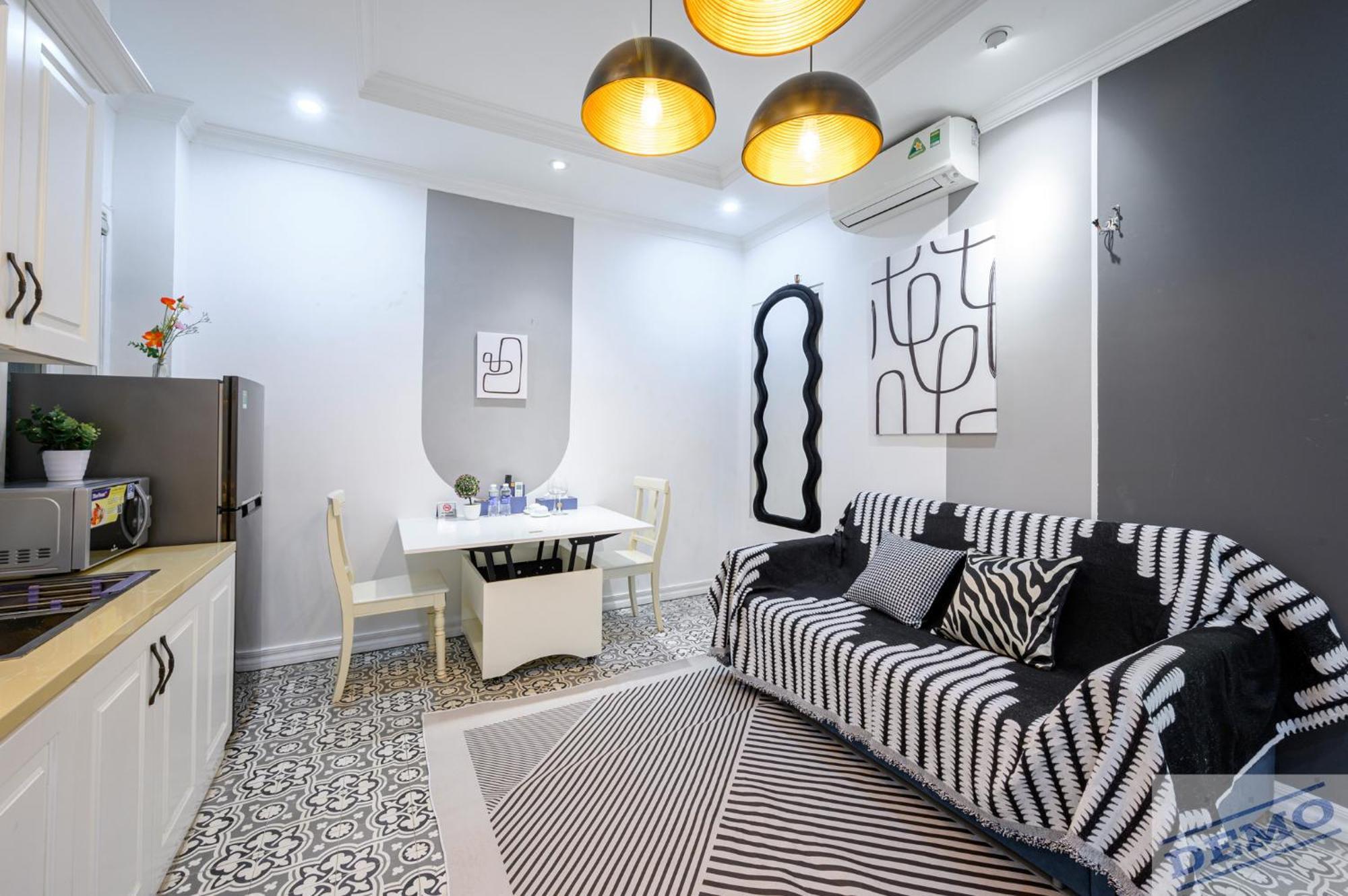 Luxe Paradise Dich Vong Hau Hanoi