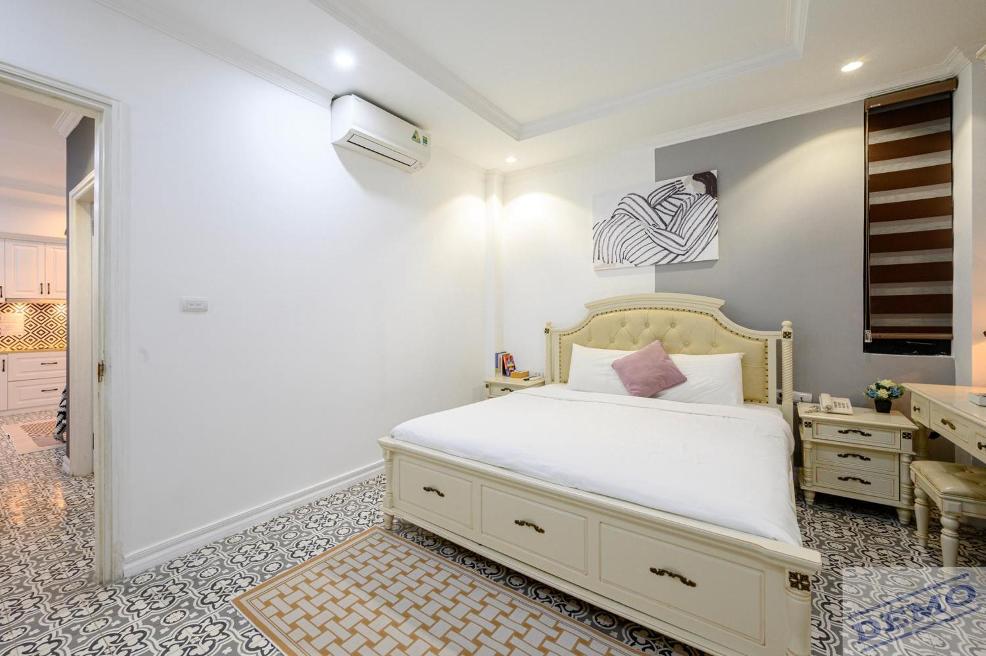 Luxe Paradise Dich Vong Hau Hanoi