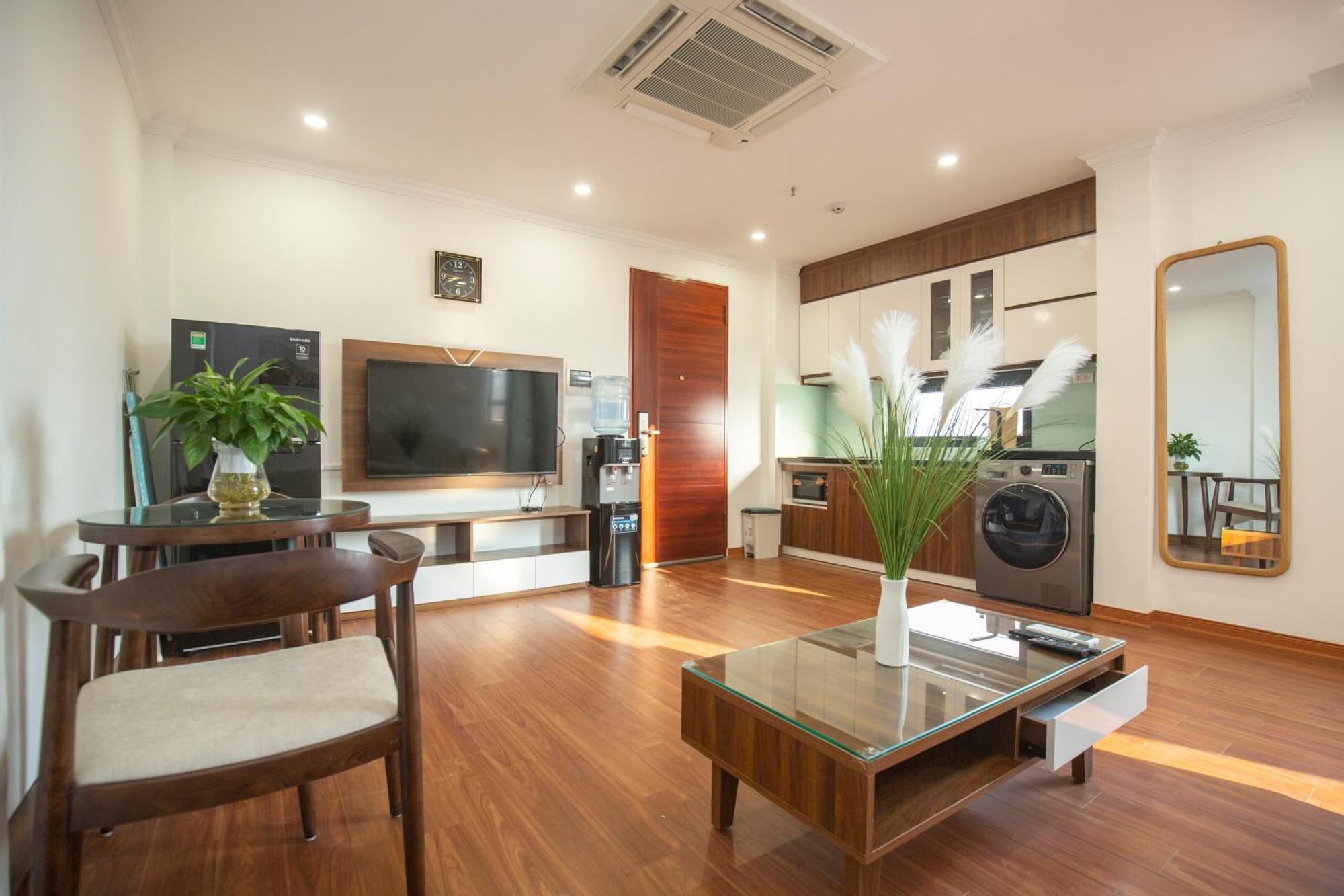 Sumitomo19 Serviced At Linh Lang Apartment Hanoi