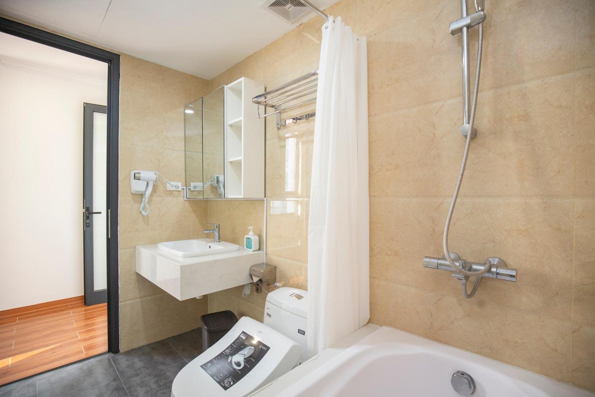 Sumitomo19 Serviced At Linh Lang Apartment *