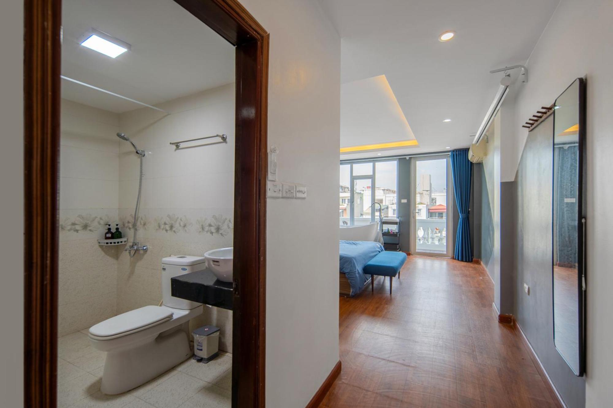 Holly's Elegance Retreat With Bathtub In Old Quarter * Hanoi