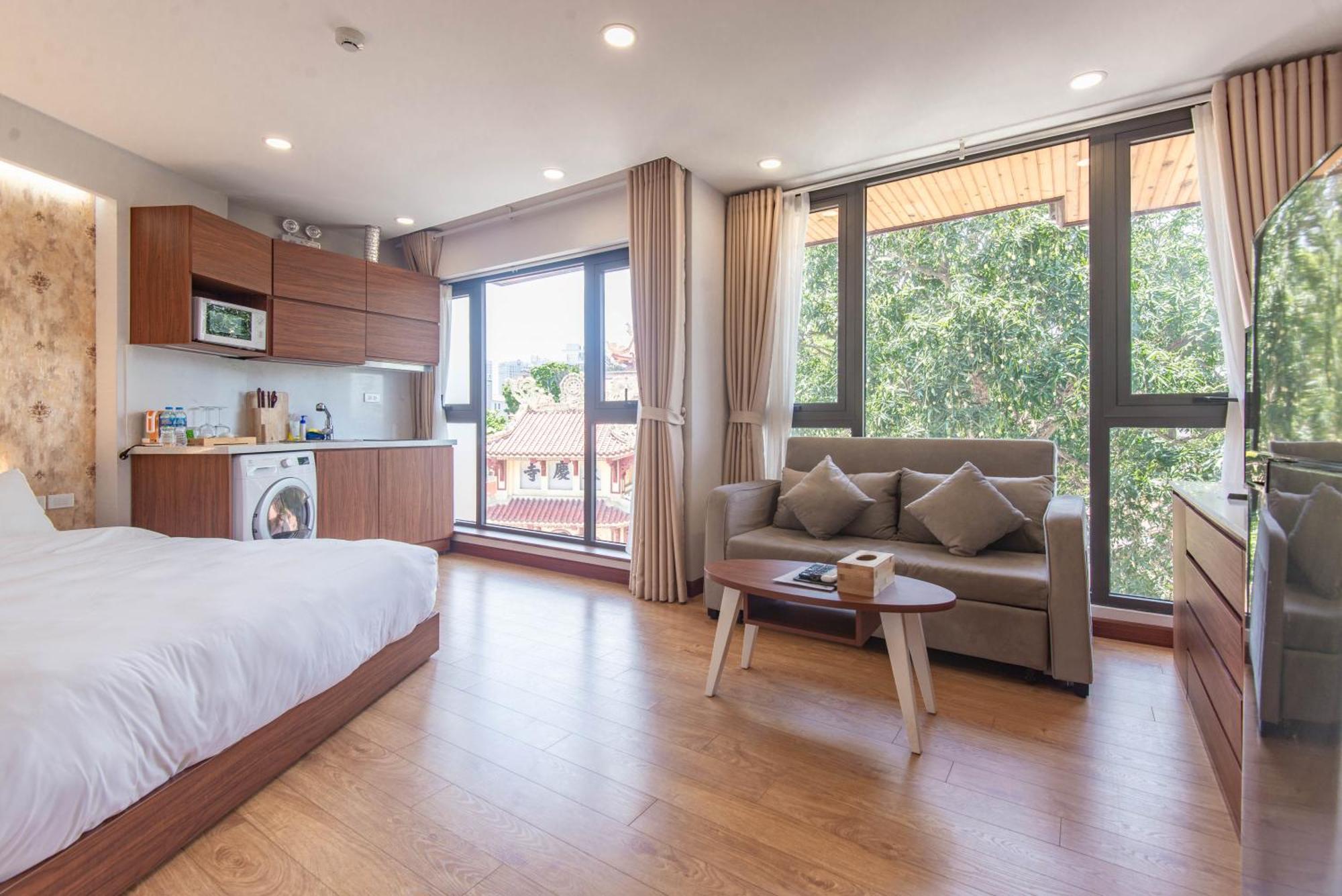 22land Moon West Apartment