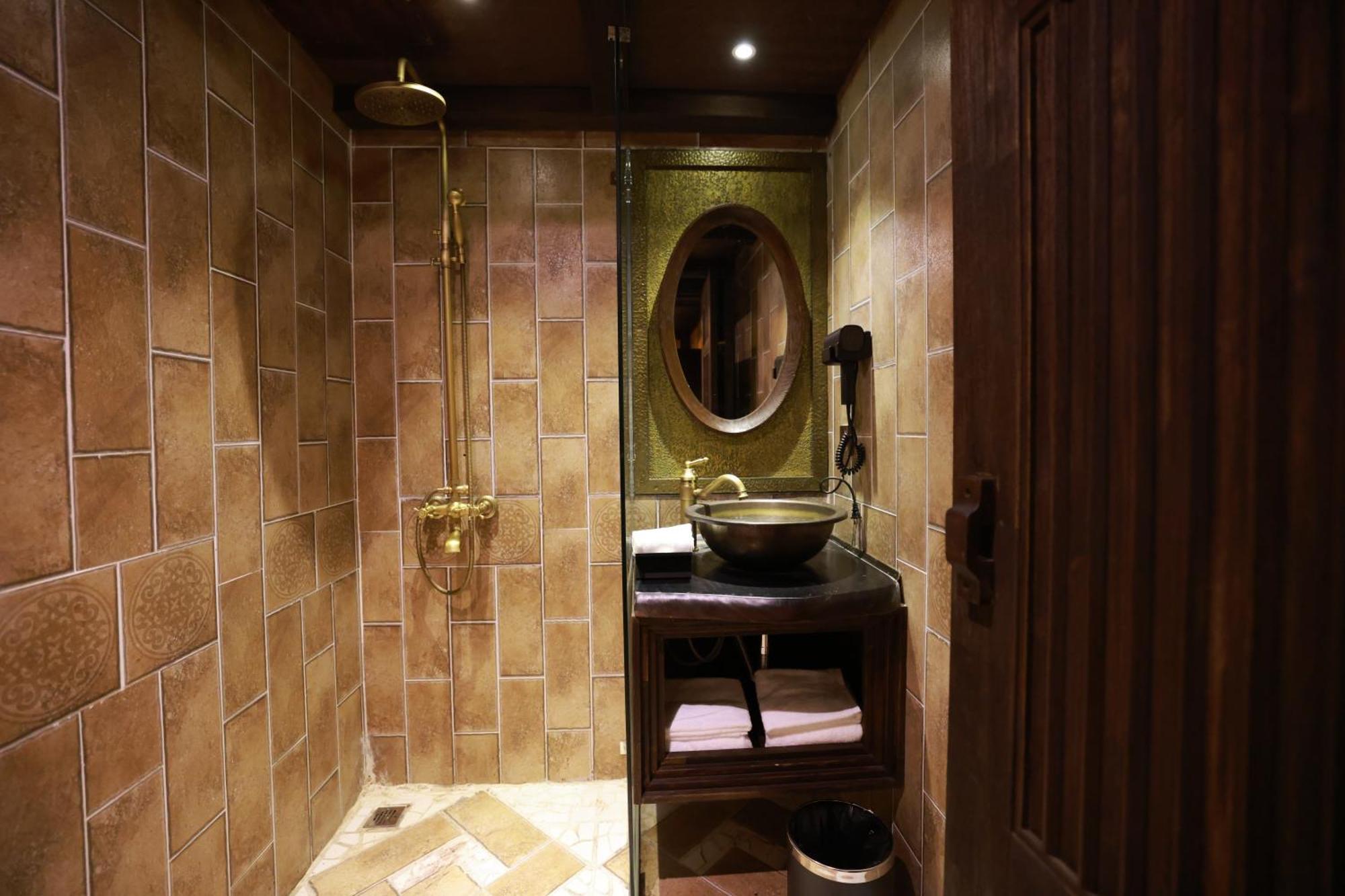 Kecho Legacy & Hotel 4*