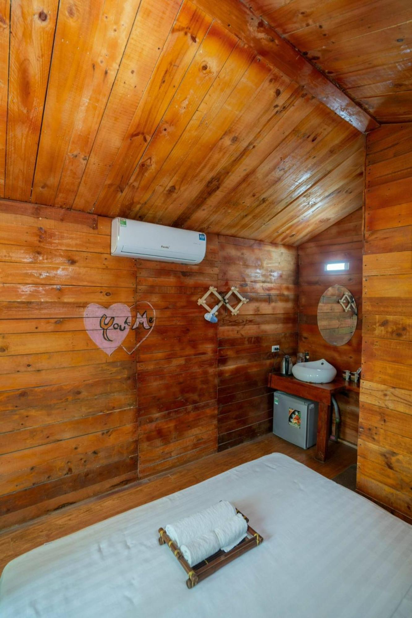 Chalet Pine Hill & *
