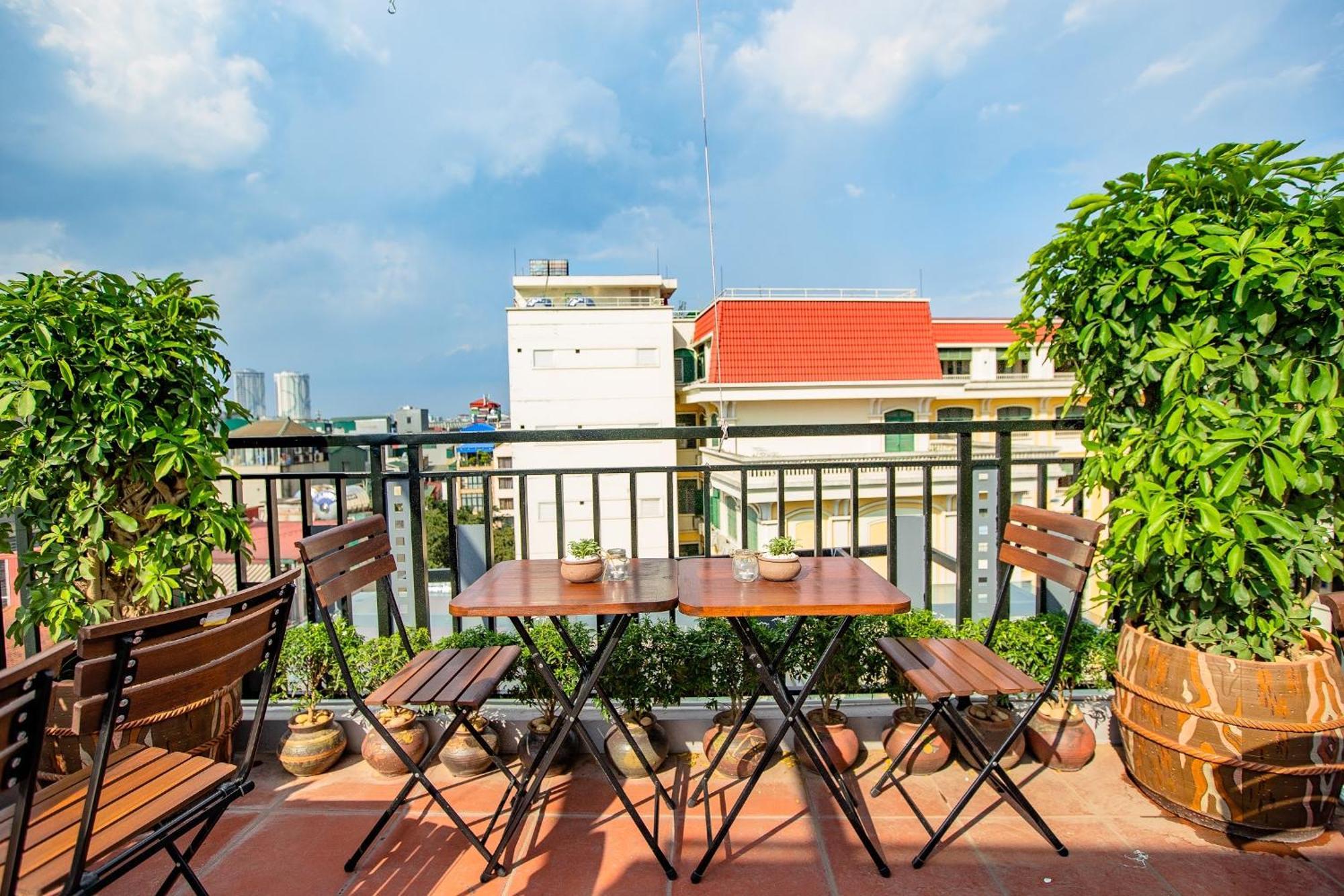 Picturesque * Hanoi