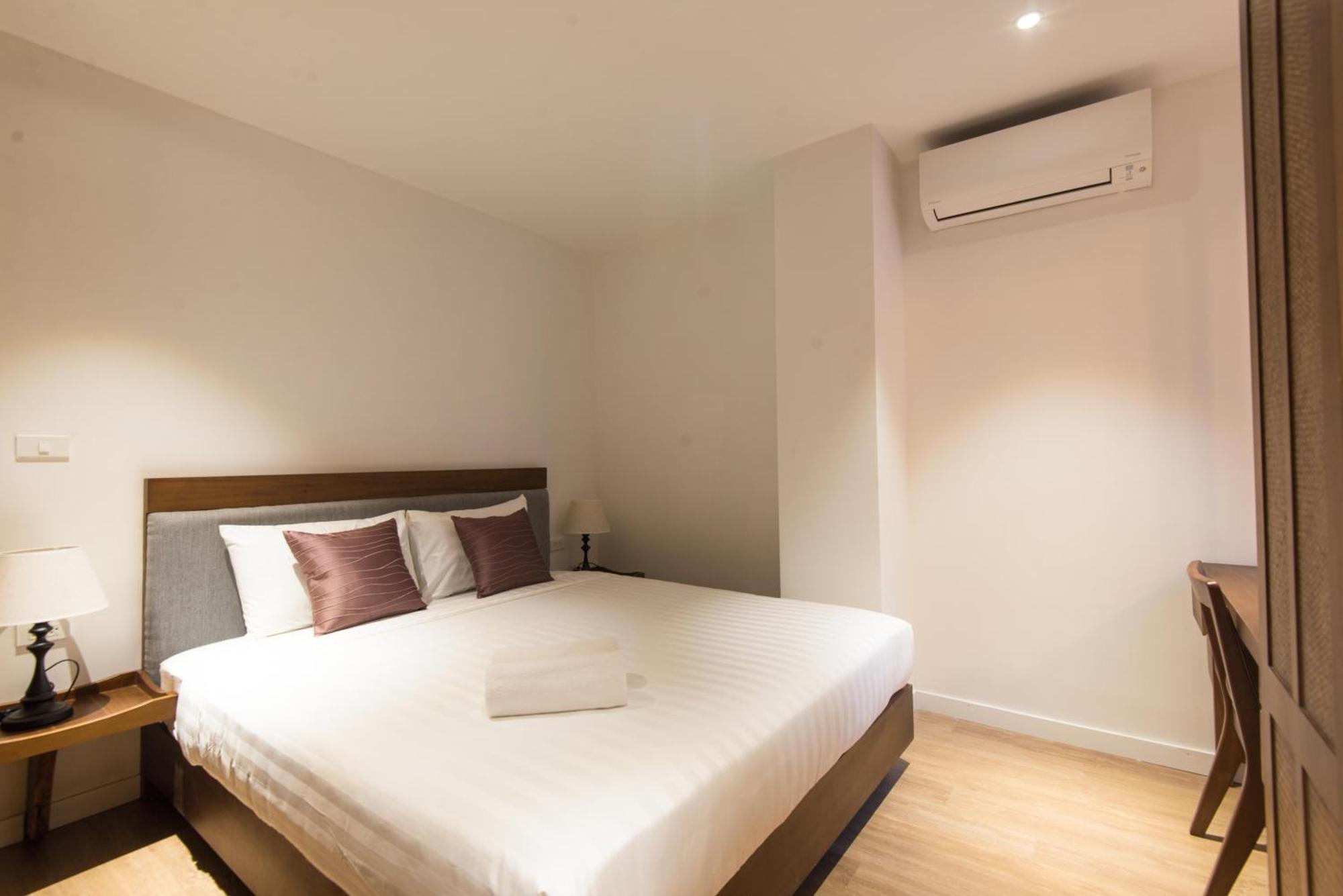 22housing & 81 Linh Lang * Hanoi