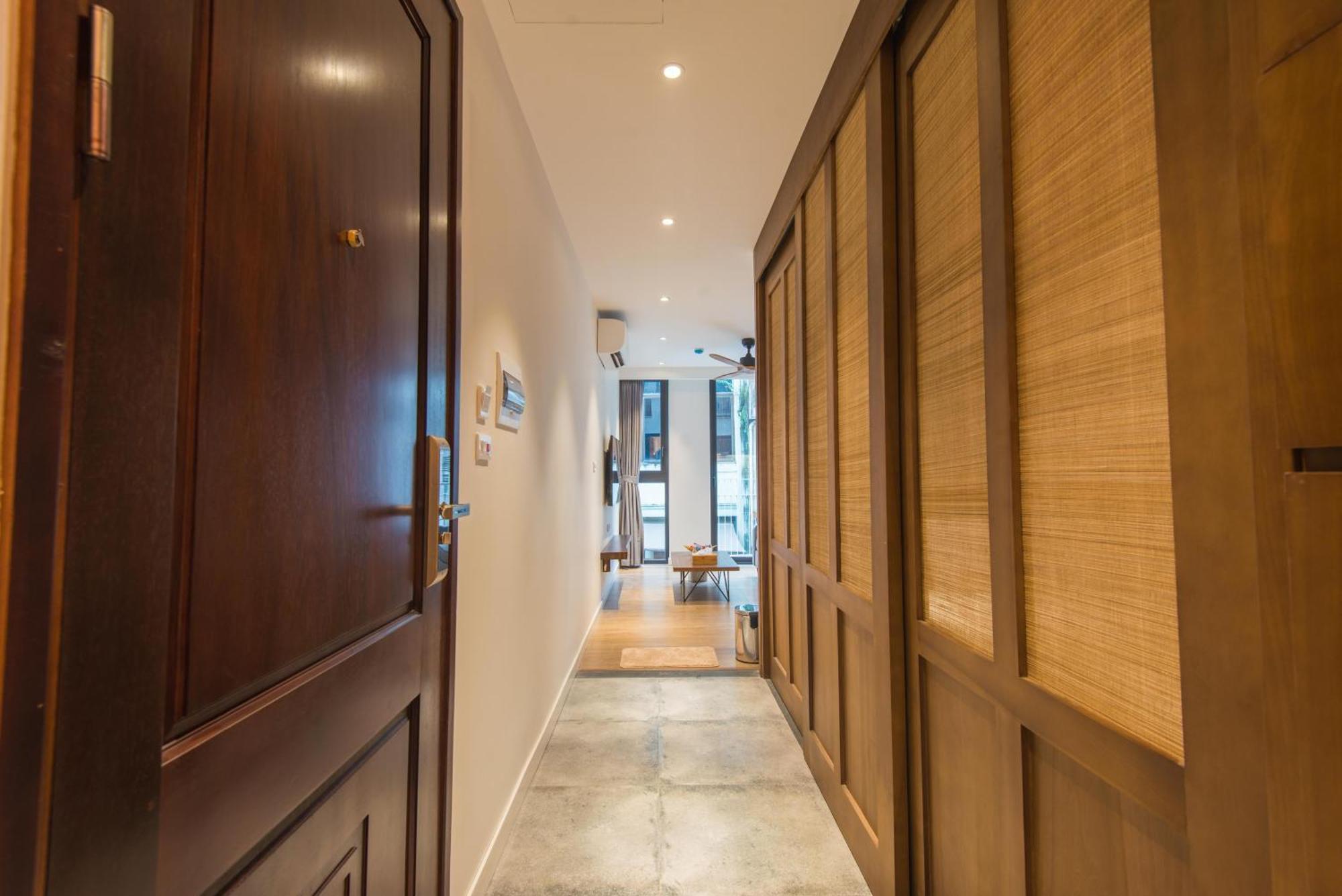 22housing & 81 Linh Lang Pangsapuri Hanoi