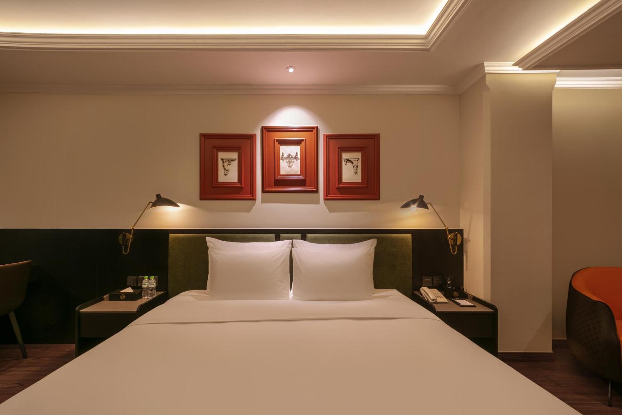 Champton Hotel 4*
