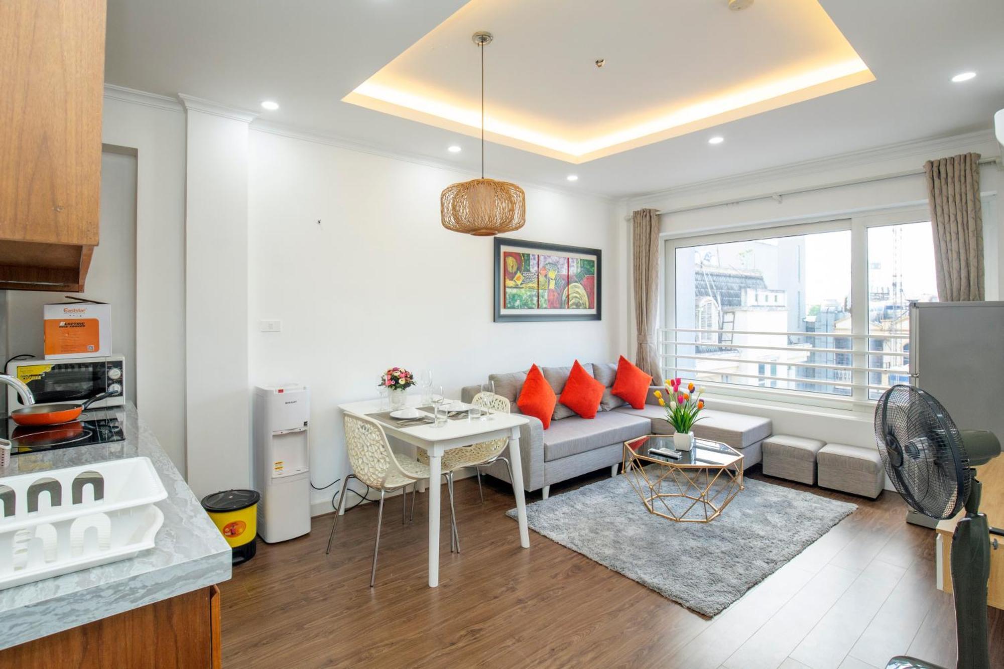 Sumitomo Tower-1 Bed & Hà Nội