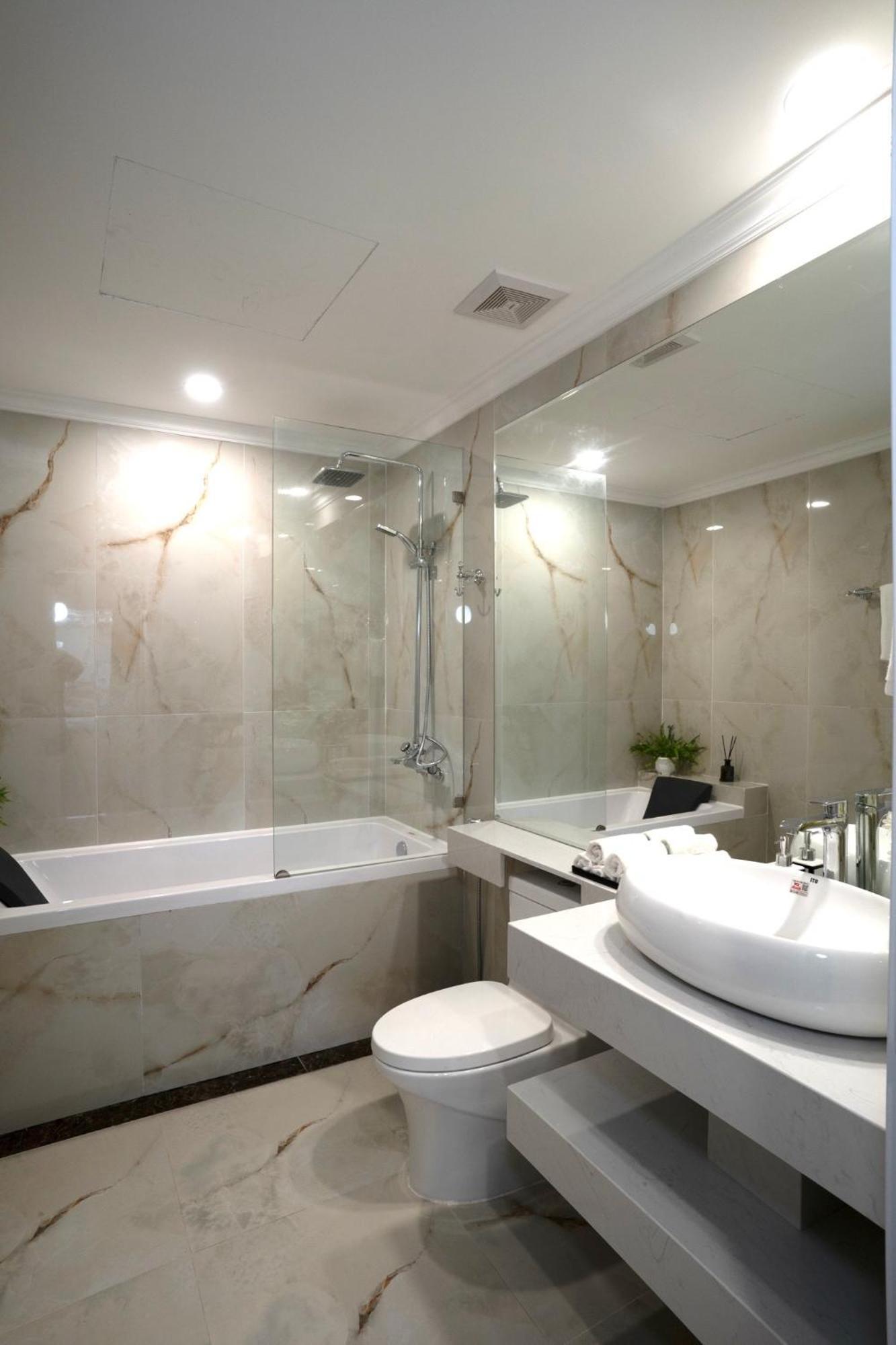 Hotel Luxe Paradise Xuan Dieu Hanoi
