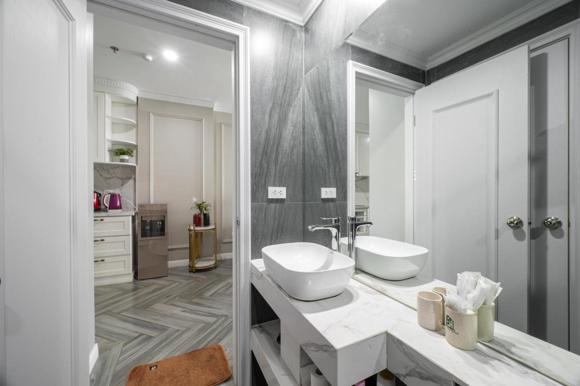 Luxe Paradise Xuan Dieu 4* Hanoi