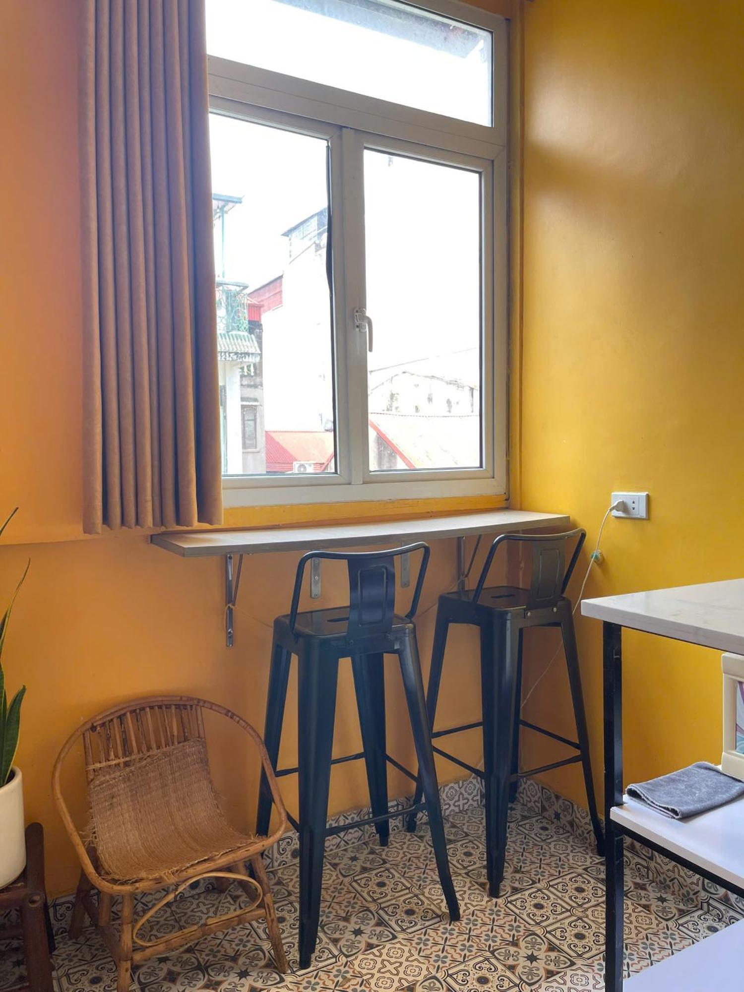 Apartment Large Window- Quiet- Old Quarter *