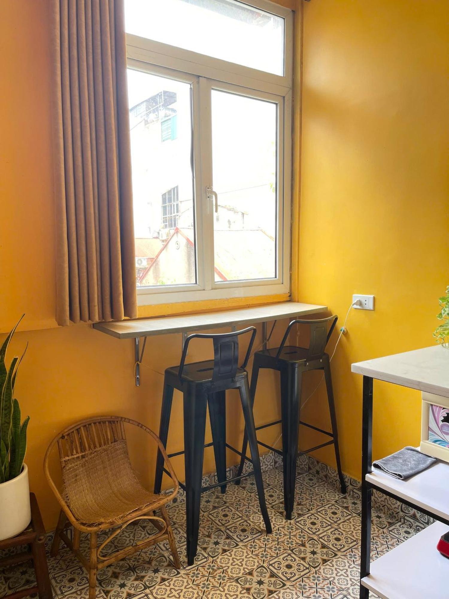 Apartment Large Window- Quiet- Old Quarter *