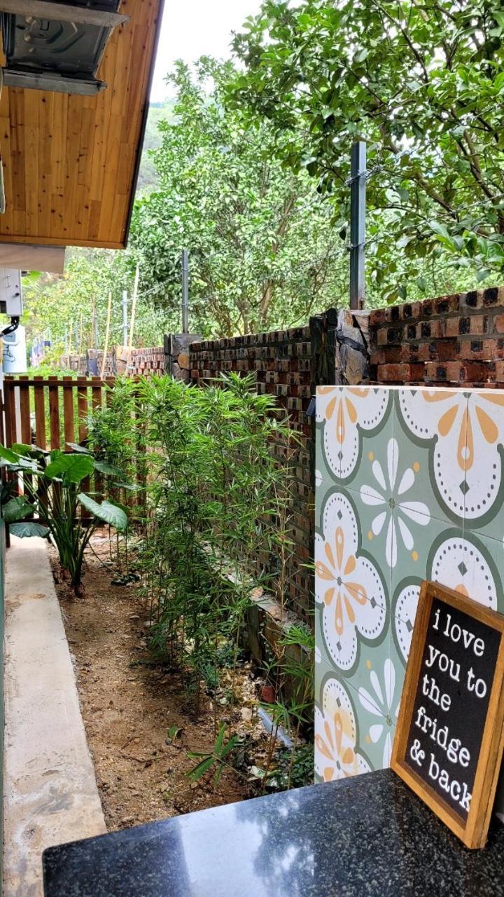 Anna Little Garden - Soc Son - Thong House Lodge *