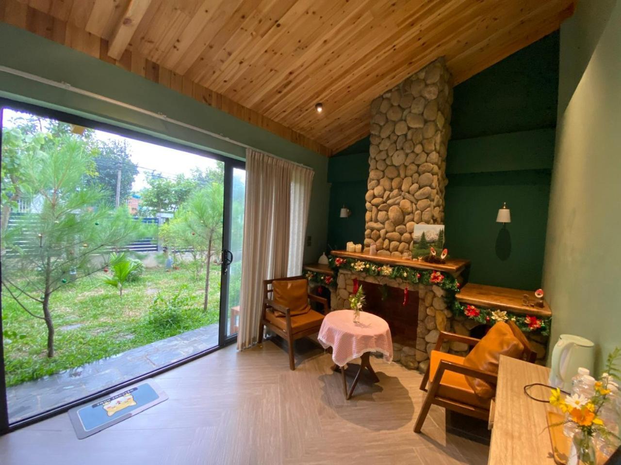 Lodge Anna Little Garden - Soc Son - Thong House *