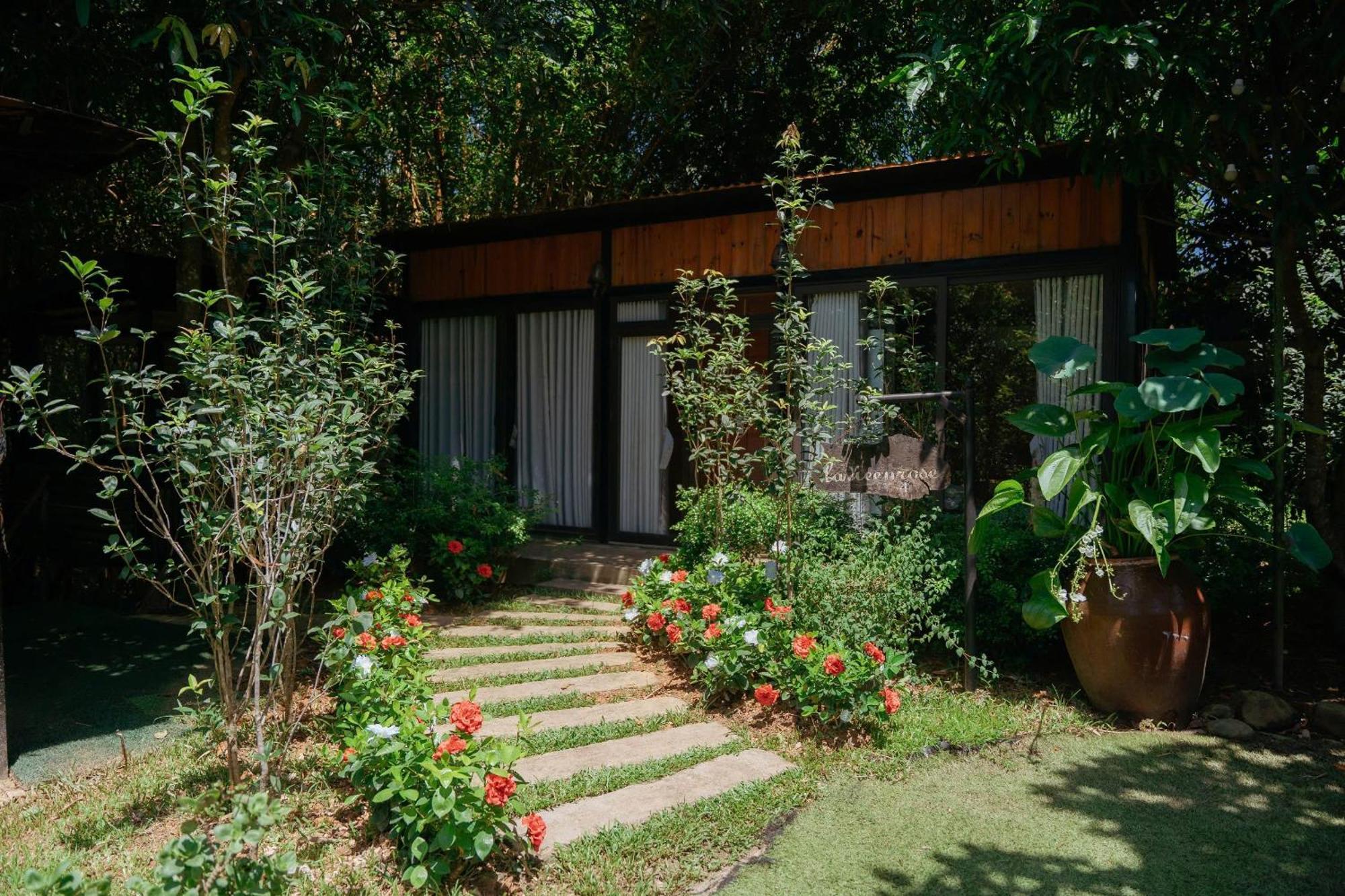 La Vie En Rose Ba Vi Homestay