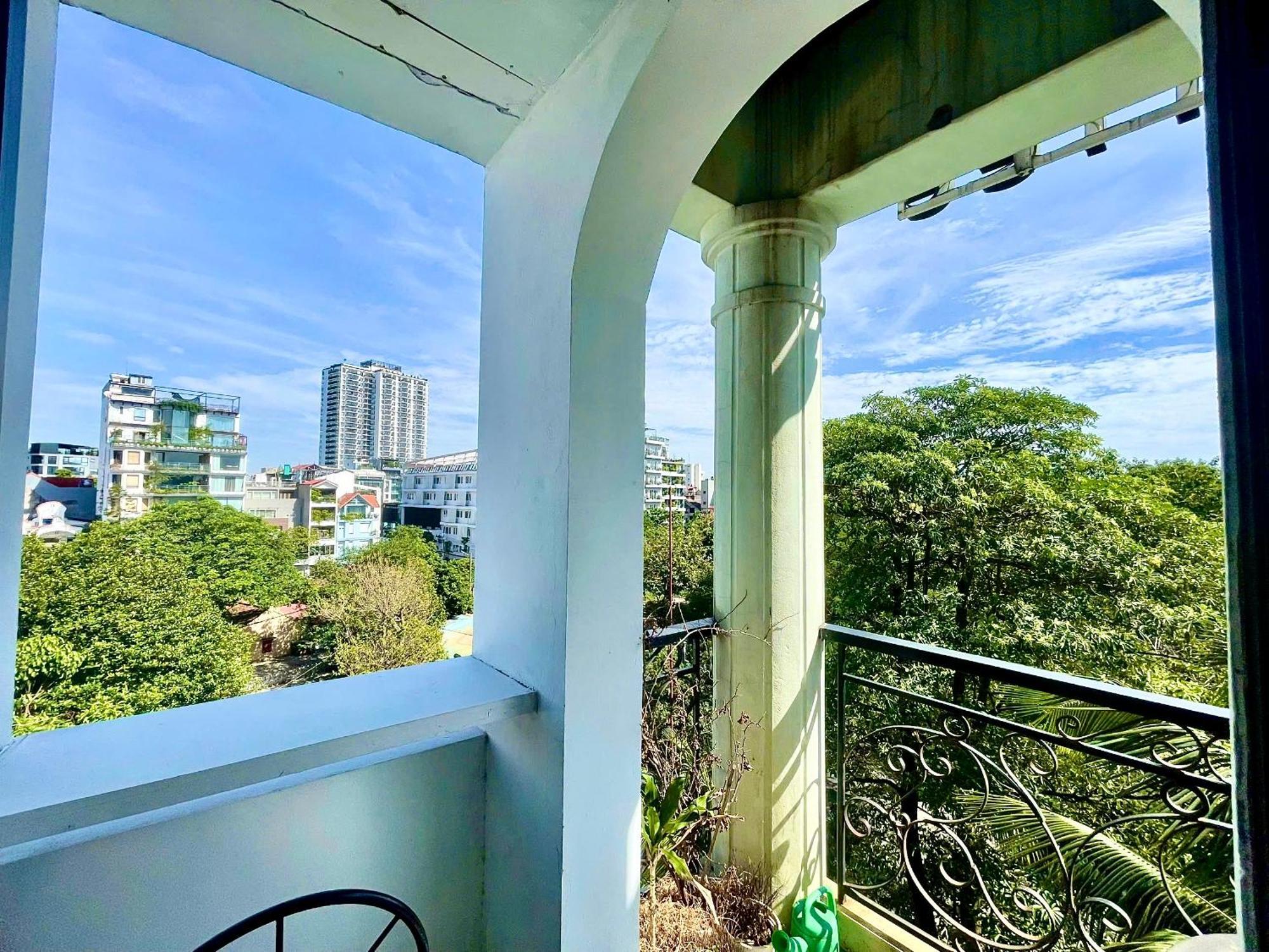 Sora Balcony View Westlake * Hanoi
