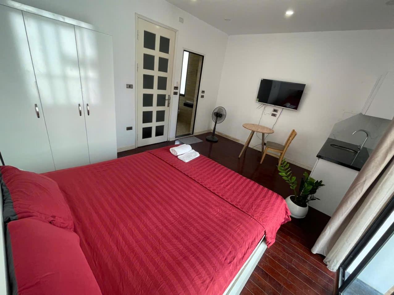 Pangsapuri 67132 Cozy Close Ho Tay Balcony Full Sunlight Hanoi
