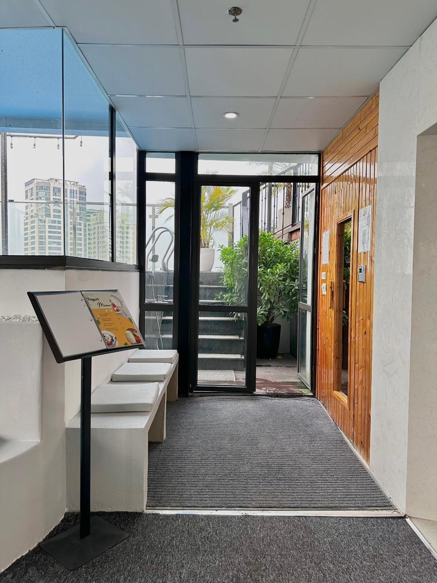 Bradi Gate - 22land - Nguyen Dinh Hoan 4* Hanoi