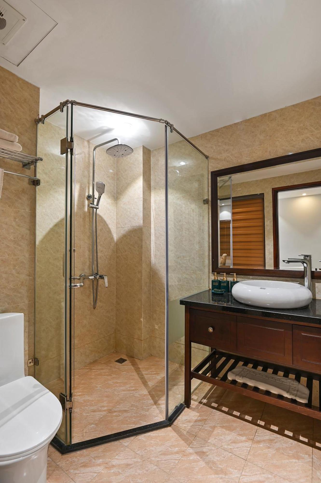 Hotel Bradi Gate - 22land - Nguyen Dinh Hoan 4*