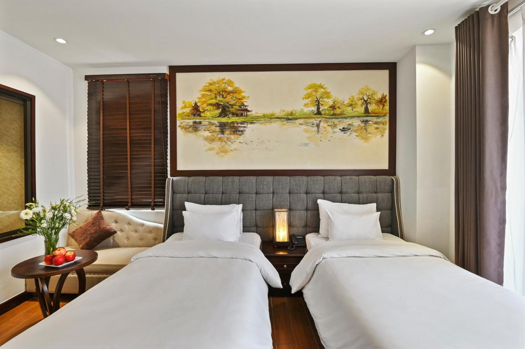 Bradi Gate - 22land - Nguyen Dinh Hoan Hotel Hanoi