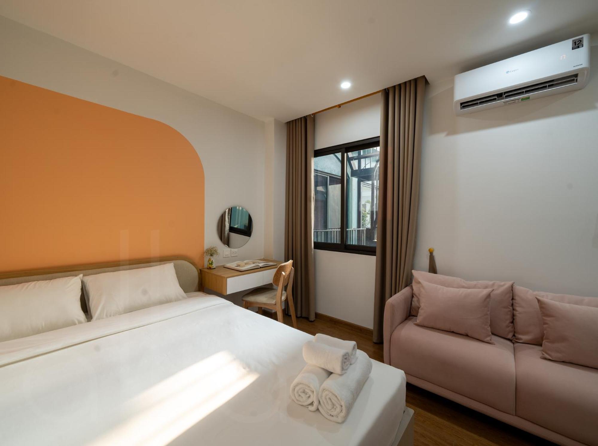 Moonlit Serviced * Hanoi