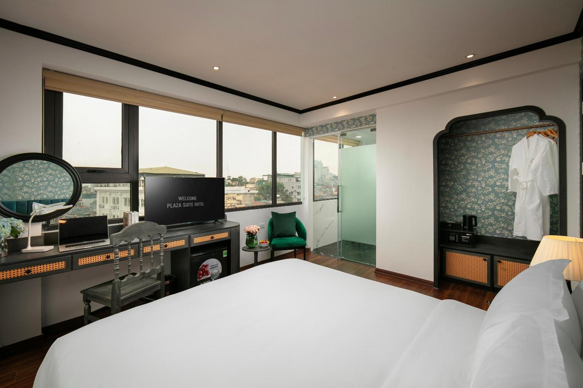 Hotel Plaza &