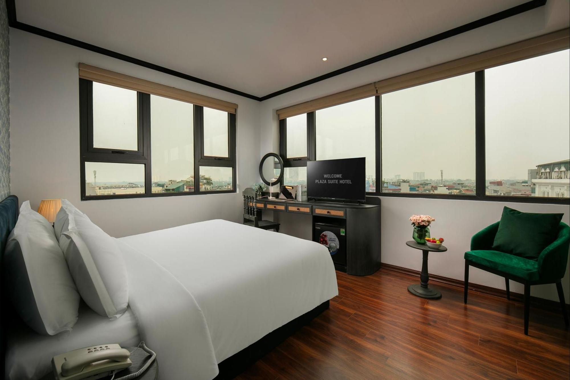 Hotel Plaza &