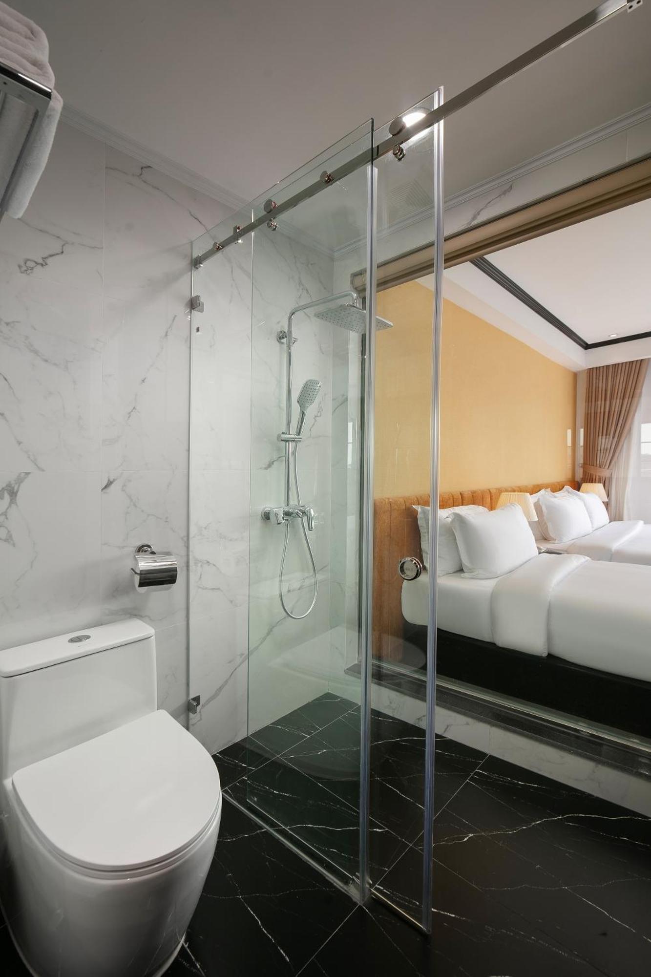 Hotel Plaza & 4*