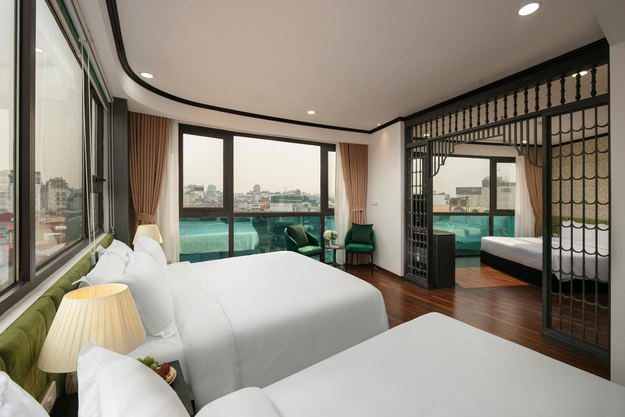 Hotel Plaza & 4*
