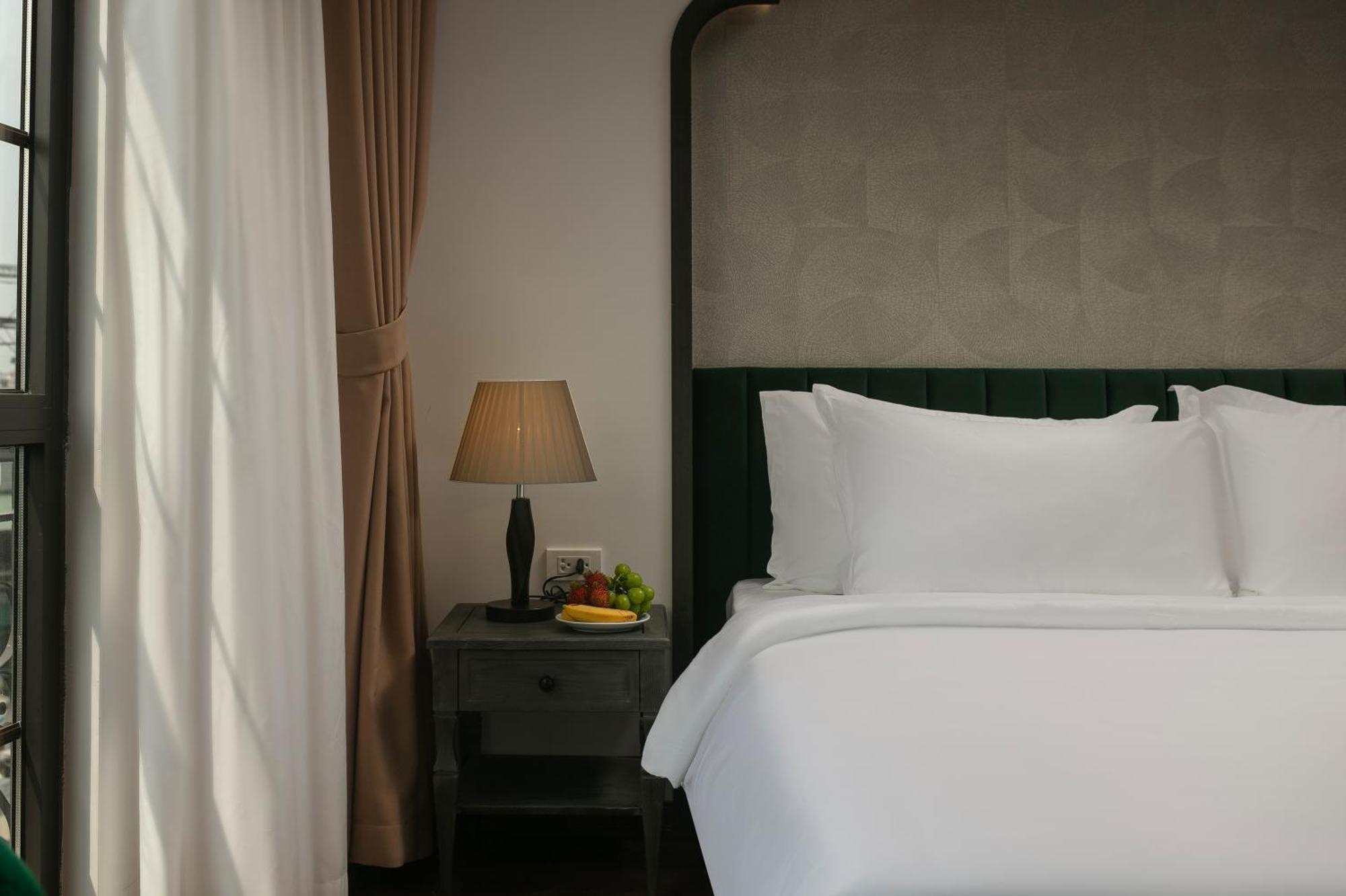 Plaza & 4* Hanoi