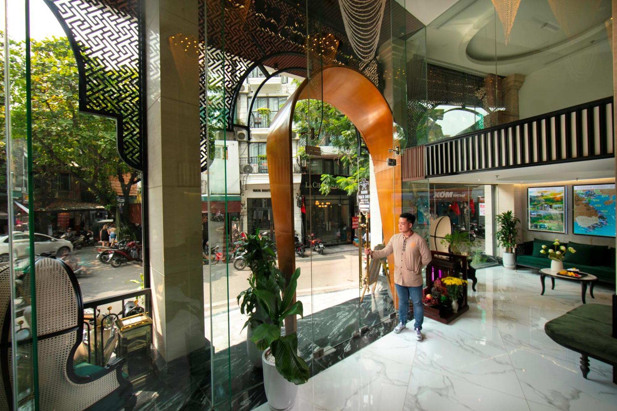 Plaza & Hotel 4*