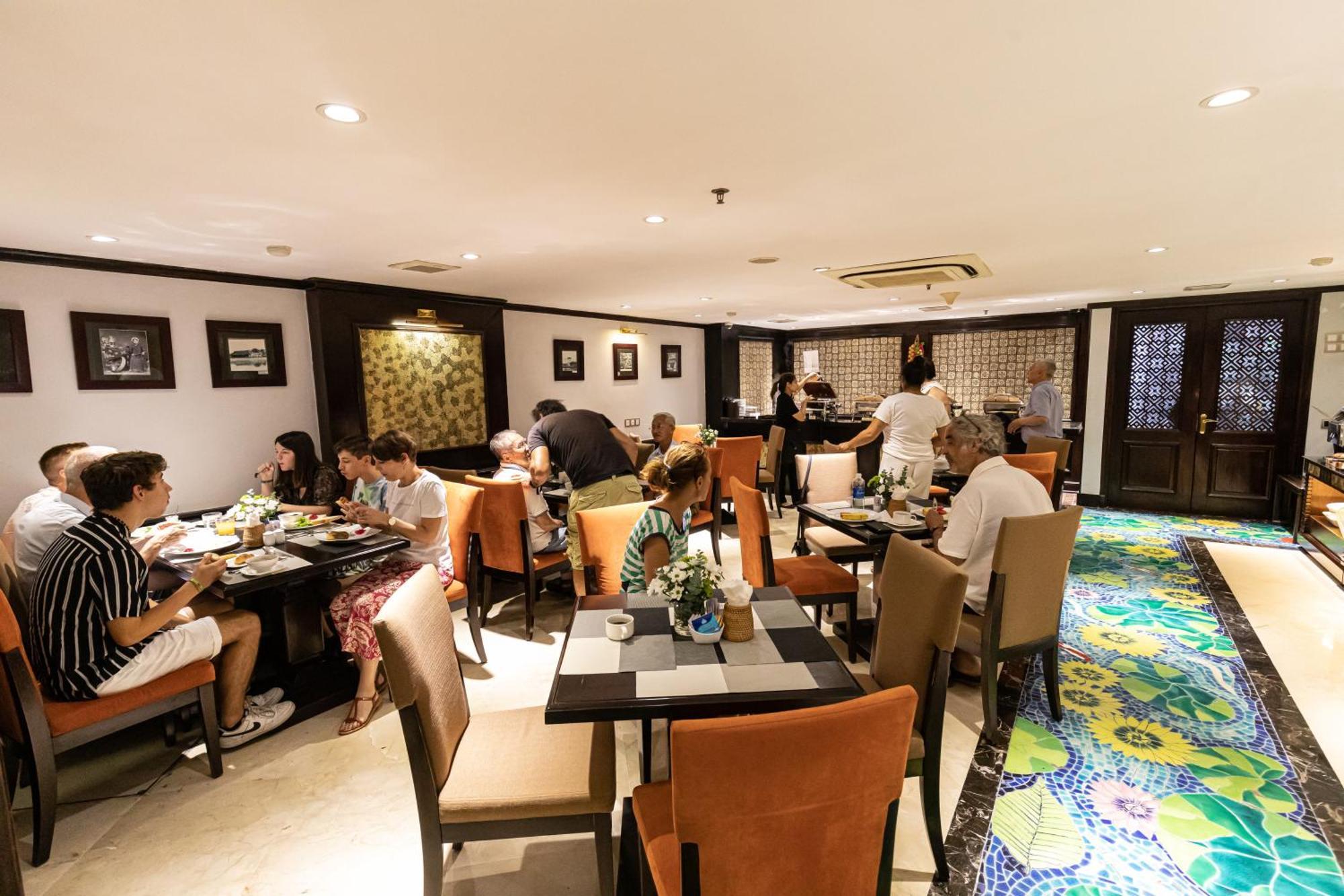 Golden Lotus Luxury 4* Hanoi
