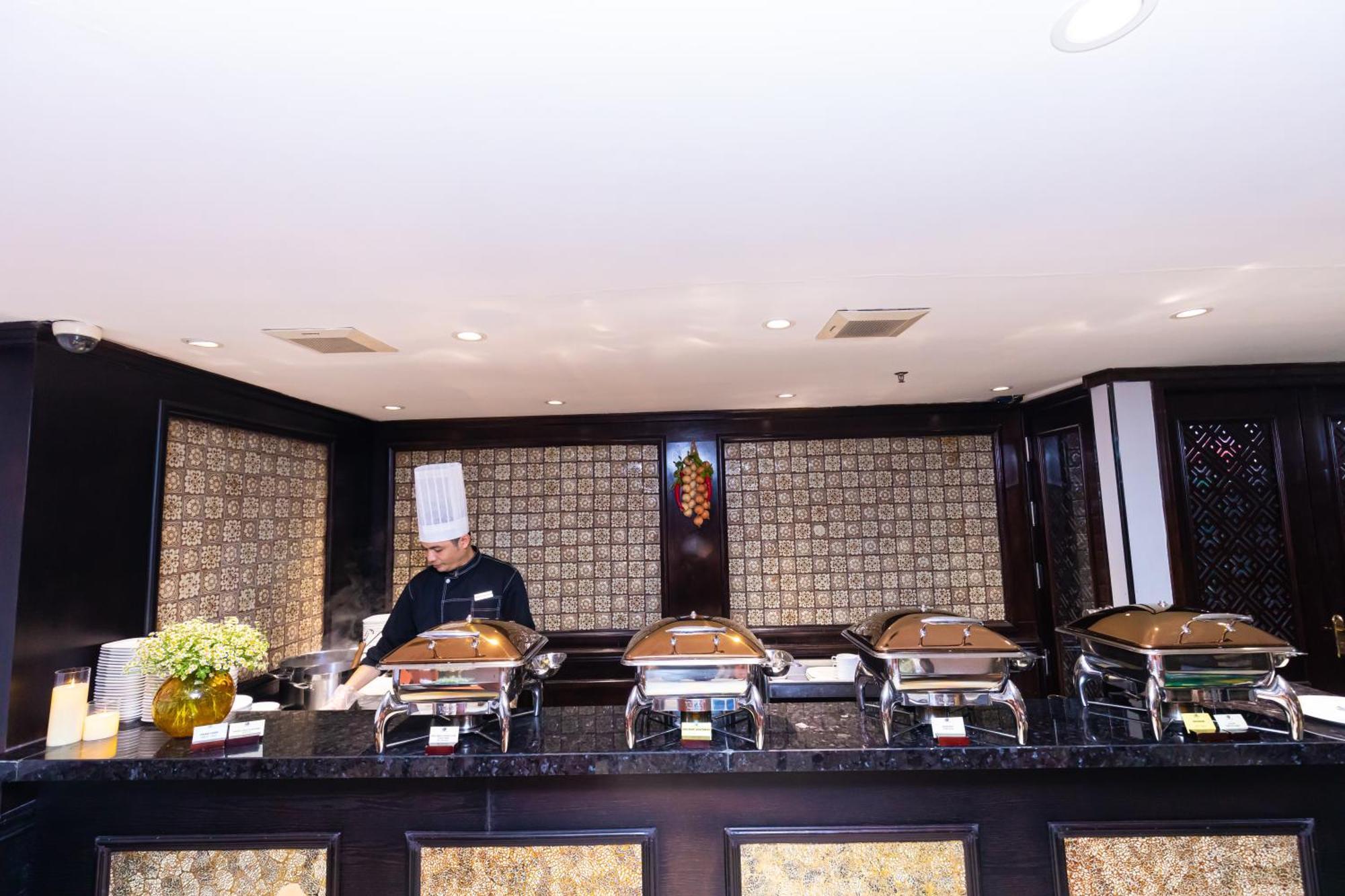 Golden Lotus Luxury 4* Hanoi