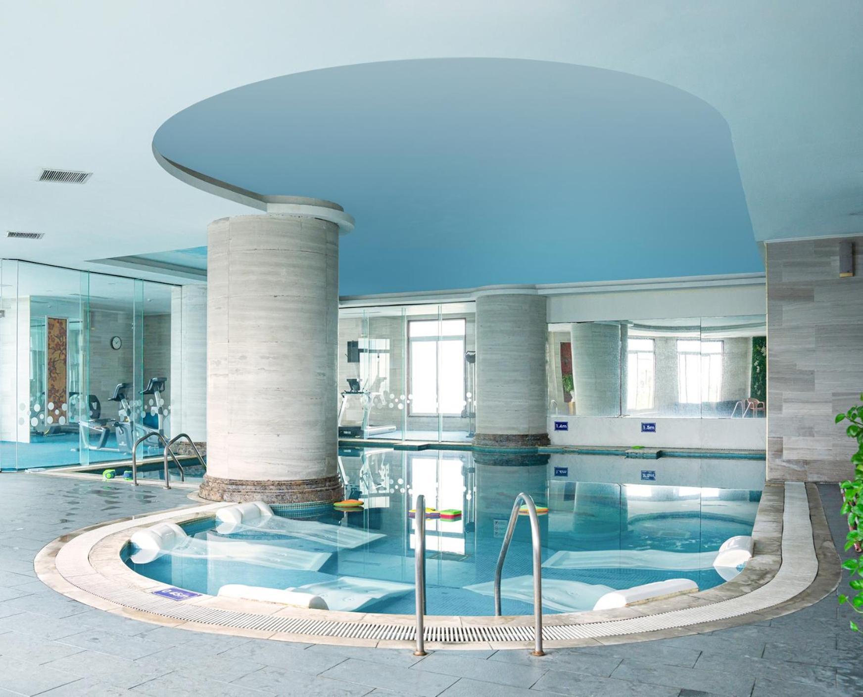 Hotel Candle 4*