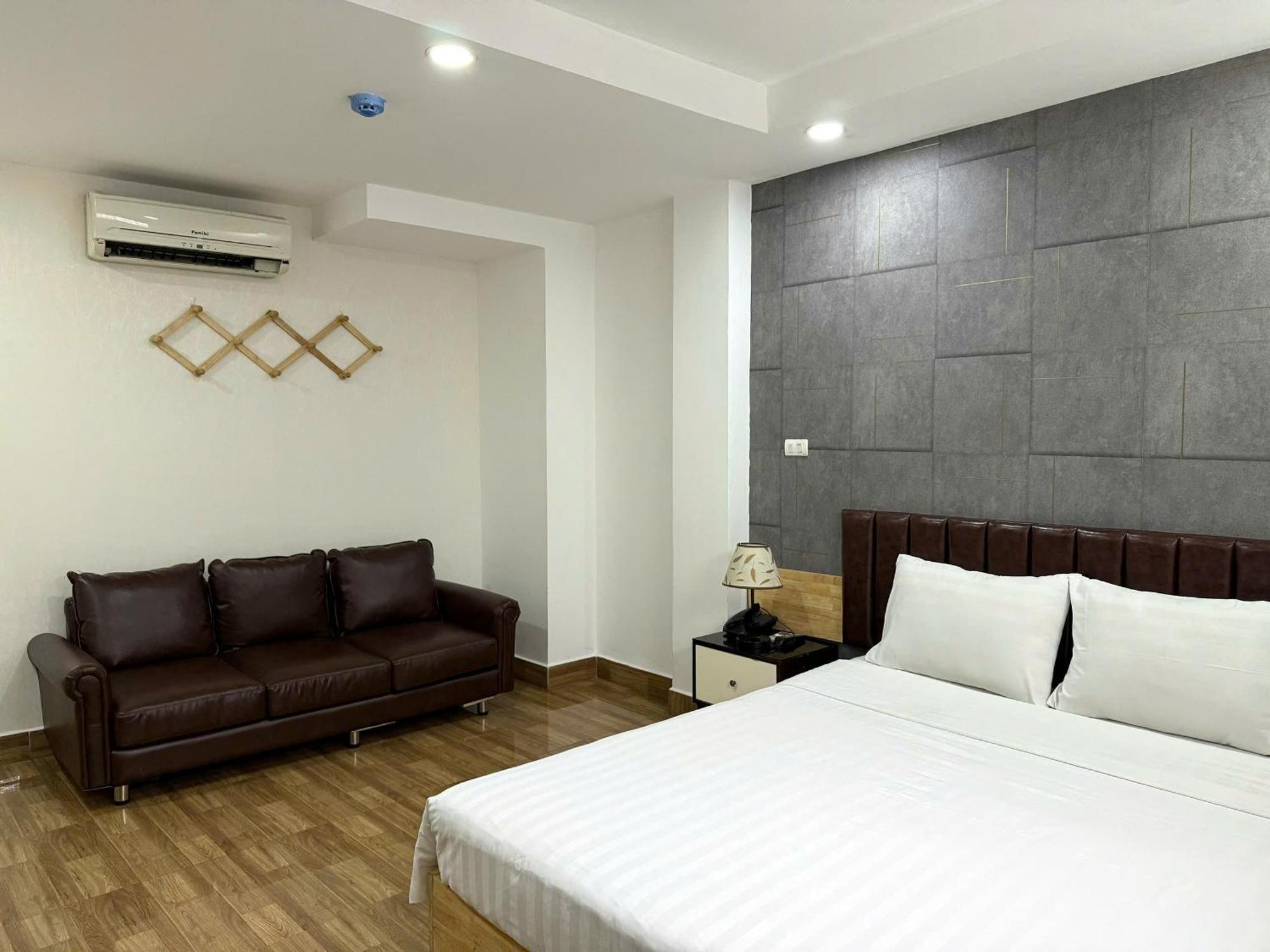 & Hotel